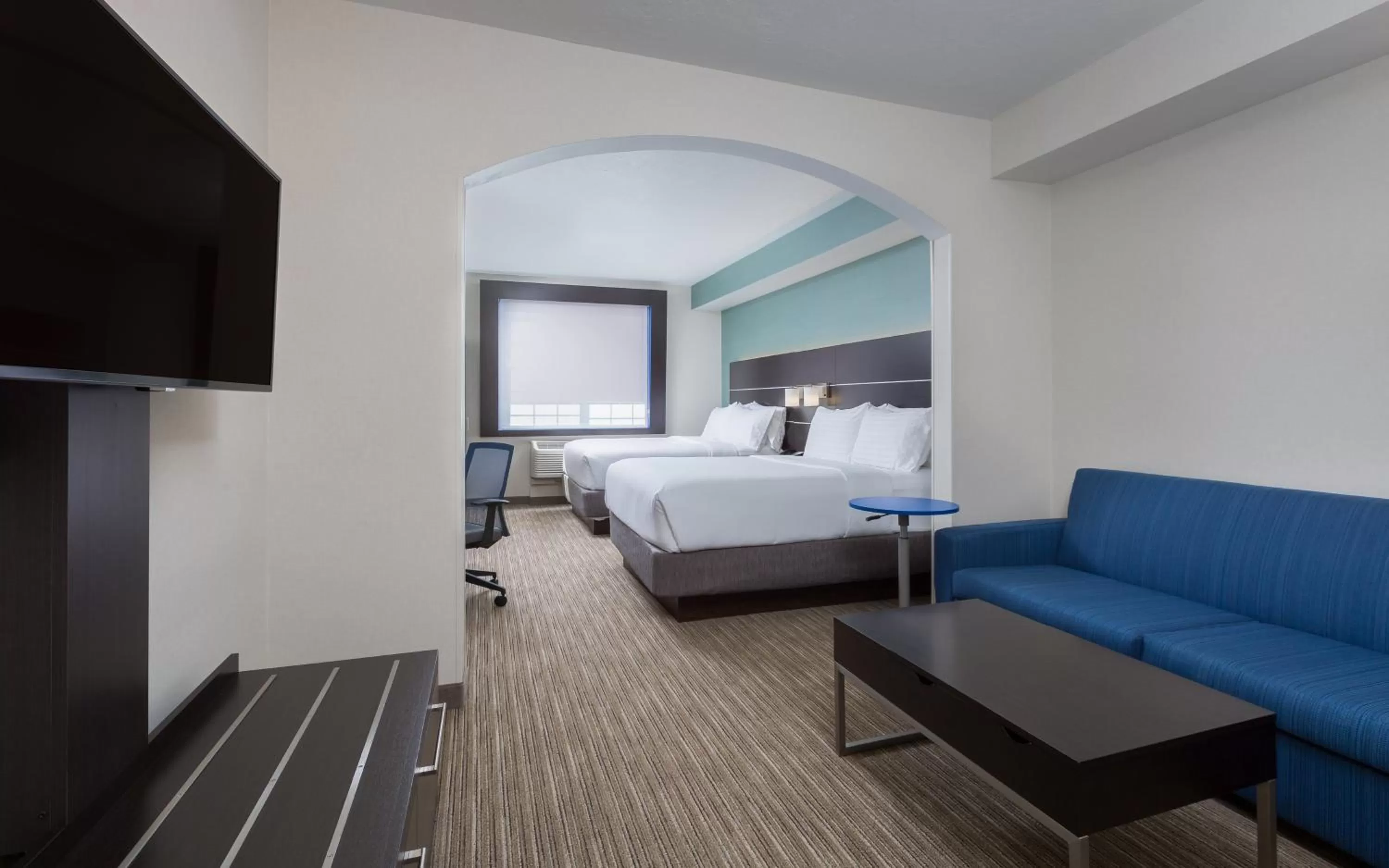 Photo of the whole room, Bed in Holiday Inn Express Hotel & Suites Eugene Downtown - University by IHG