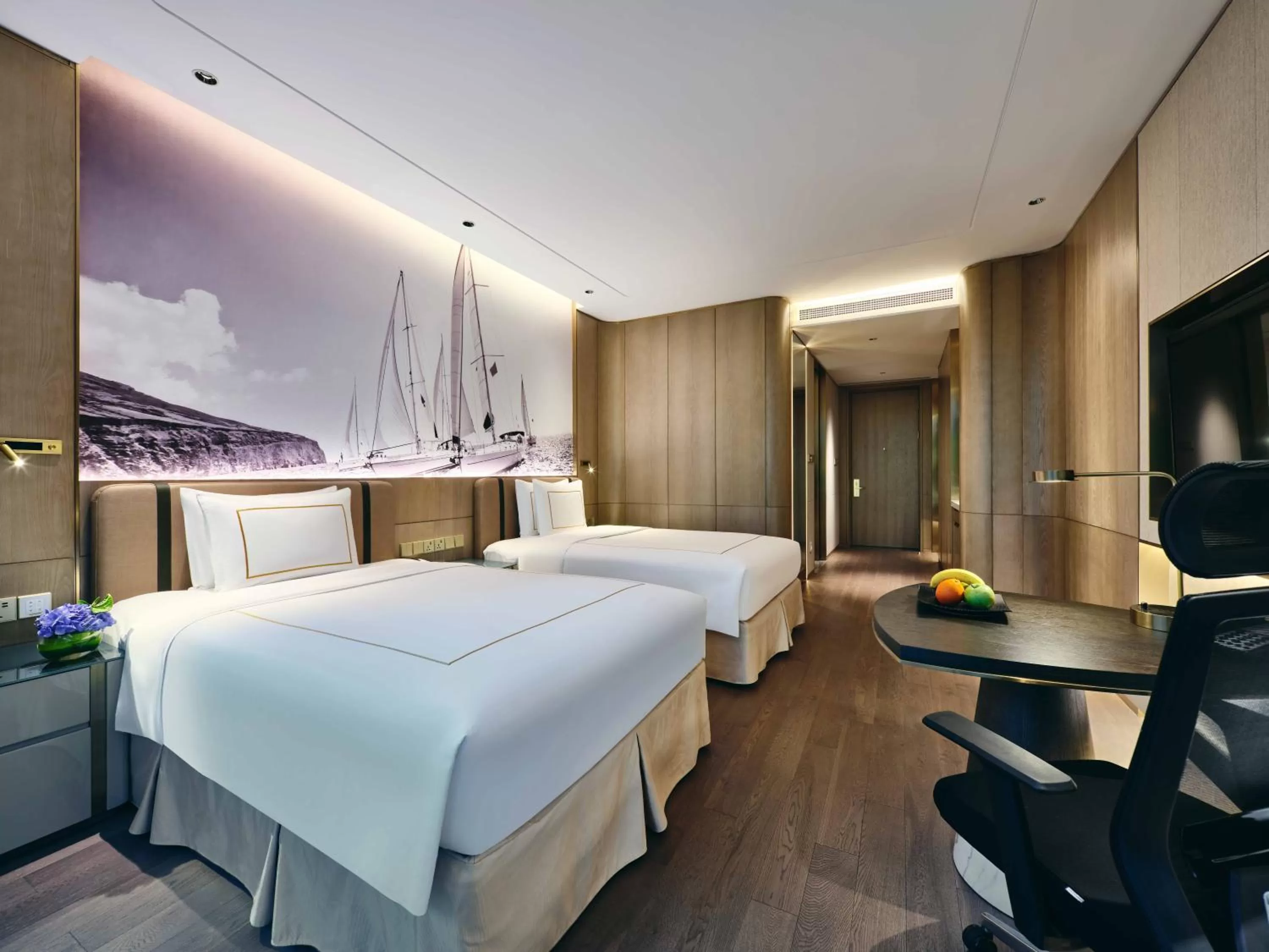 Photo of the whole room, Bed in Crowne Plaza Suzhou by IHG