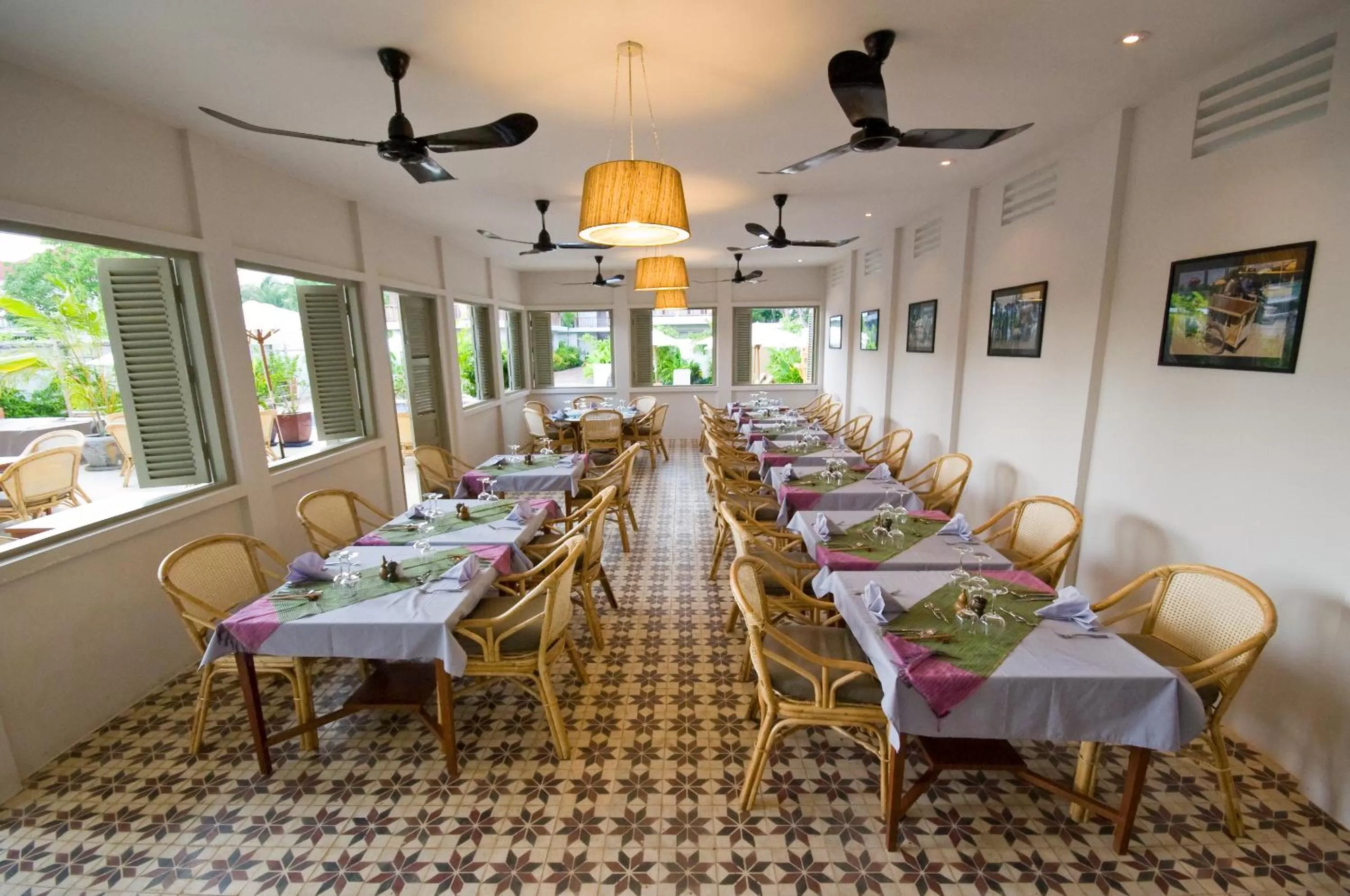 Restaurant/places to eat in Bambu Hotel