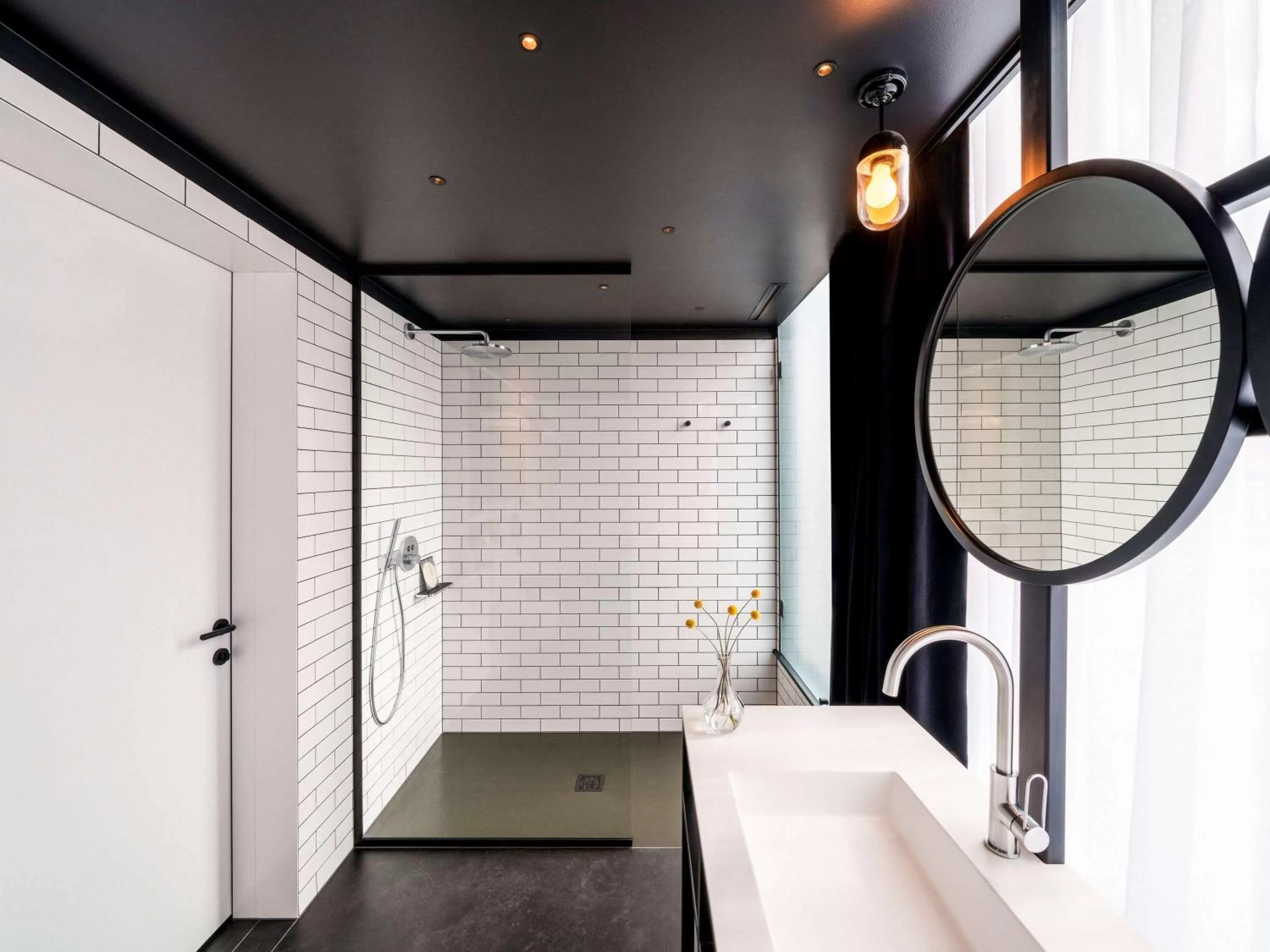 Photo of the whole room in The Bridge Wroclaw - MGallery