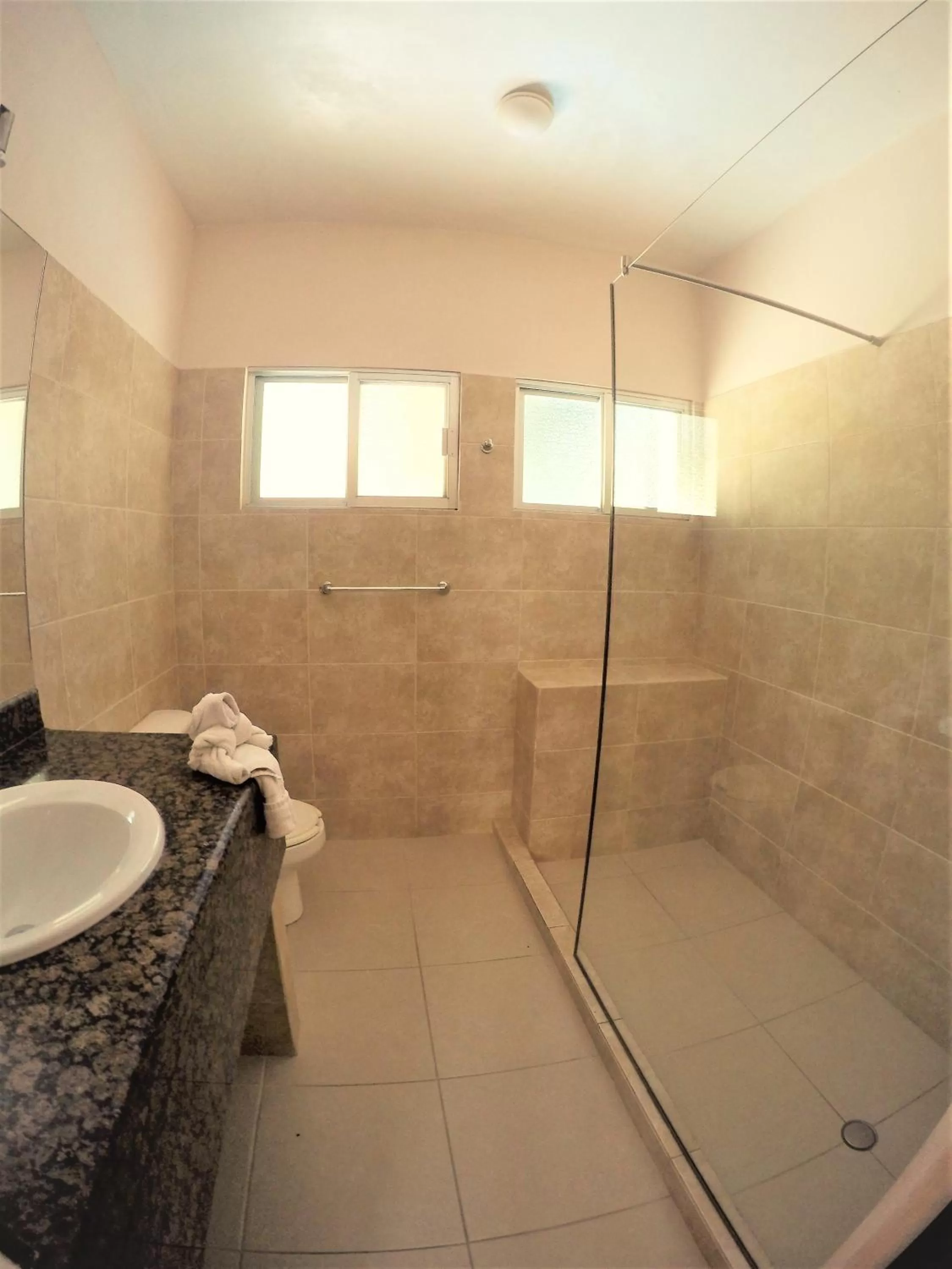 Bathroom in Hotel LunaSol