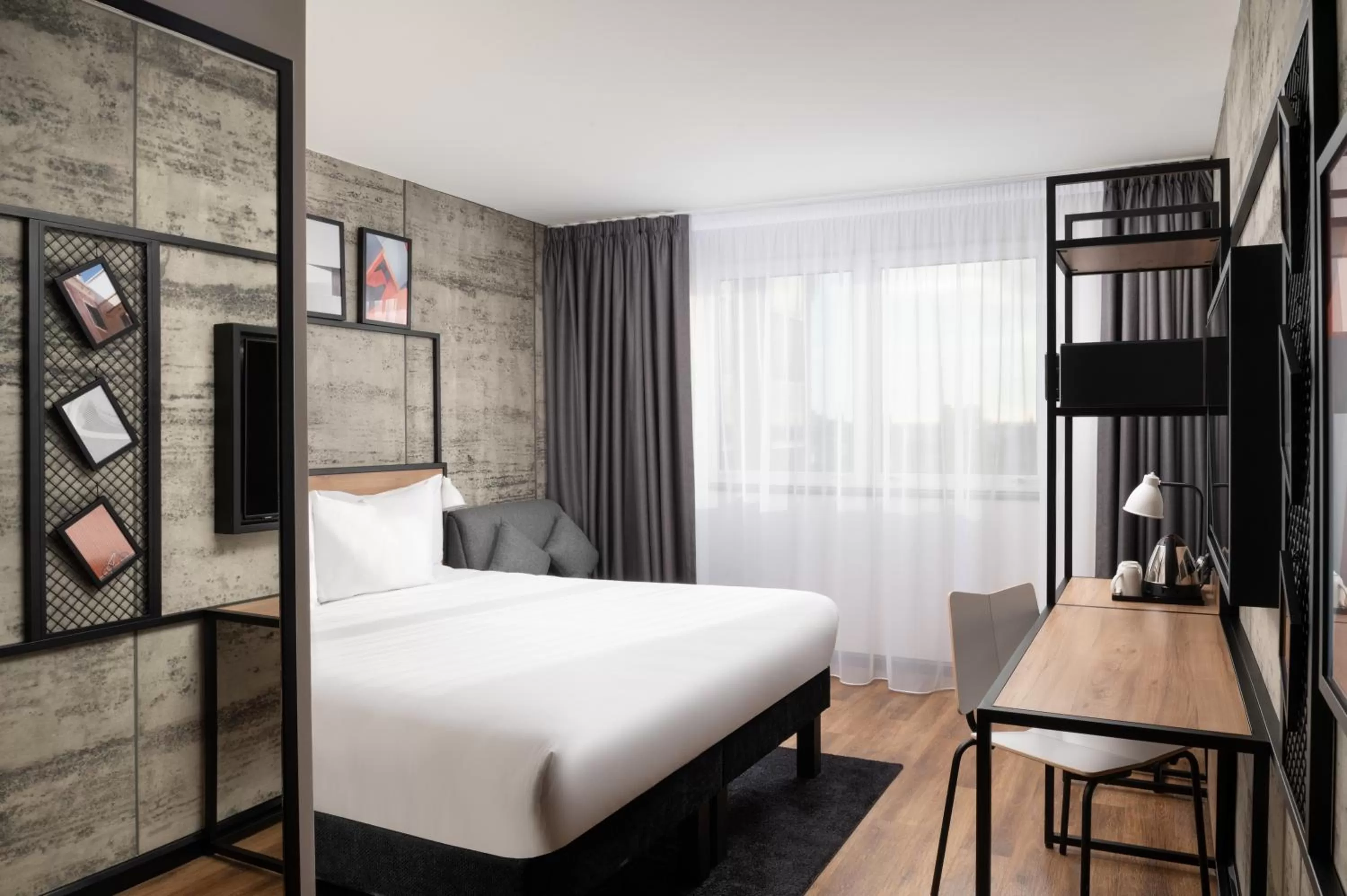 Bed in ibis London Earls Court