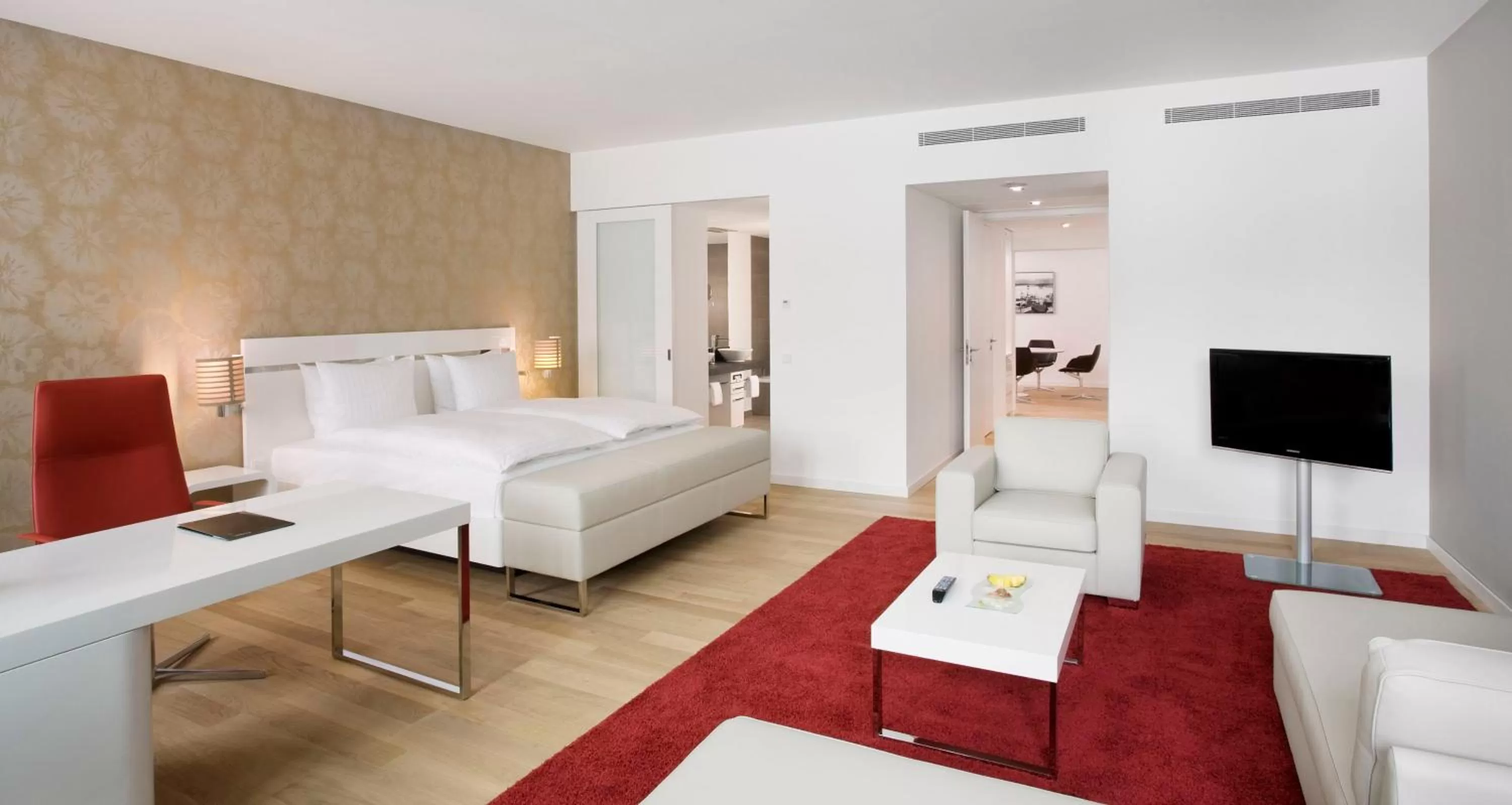 Bed in INNSiDE by Meliá Dresden