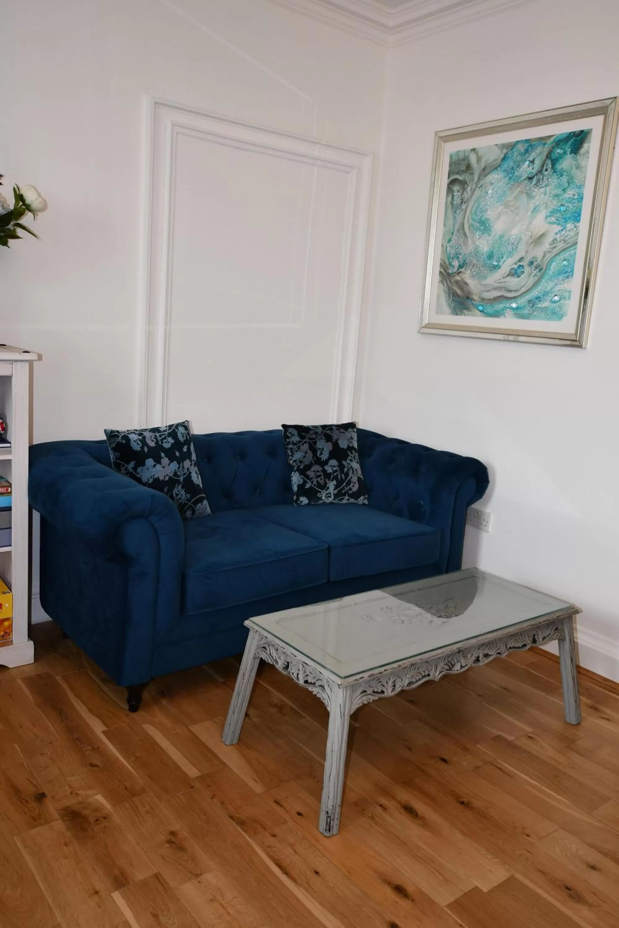 Living room in No. 98 Boutique Hotel