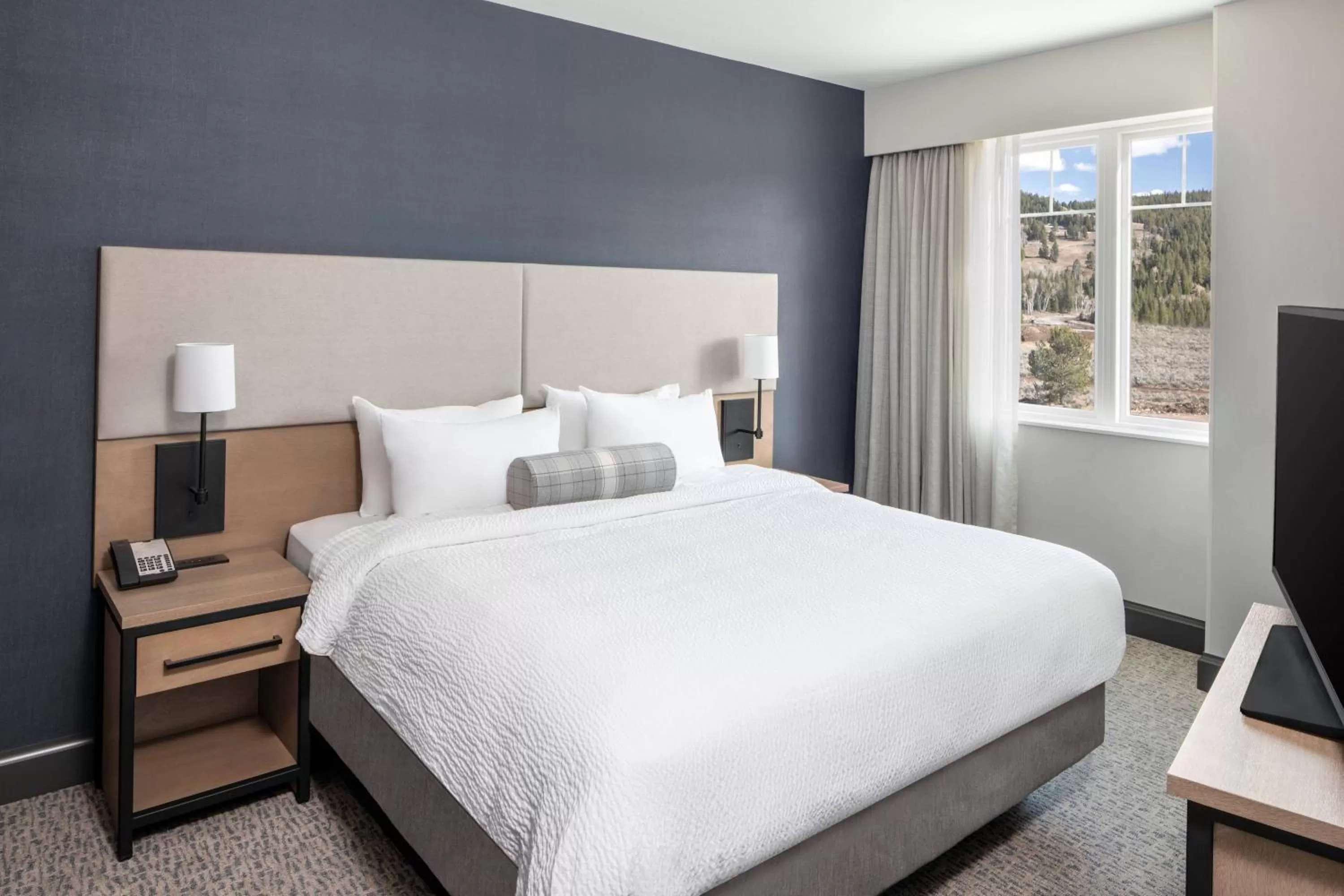 Bedroom, Bed in Residence Inn by Marriott Big Sky/The Wilson Hotel