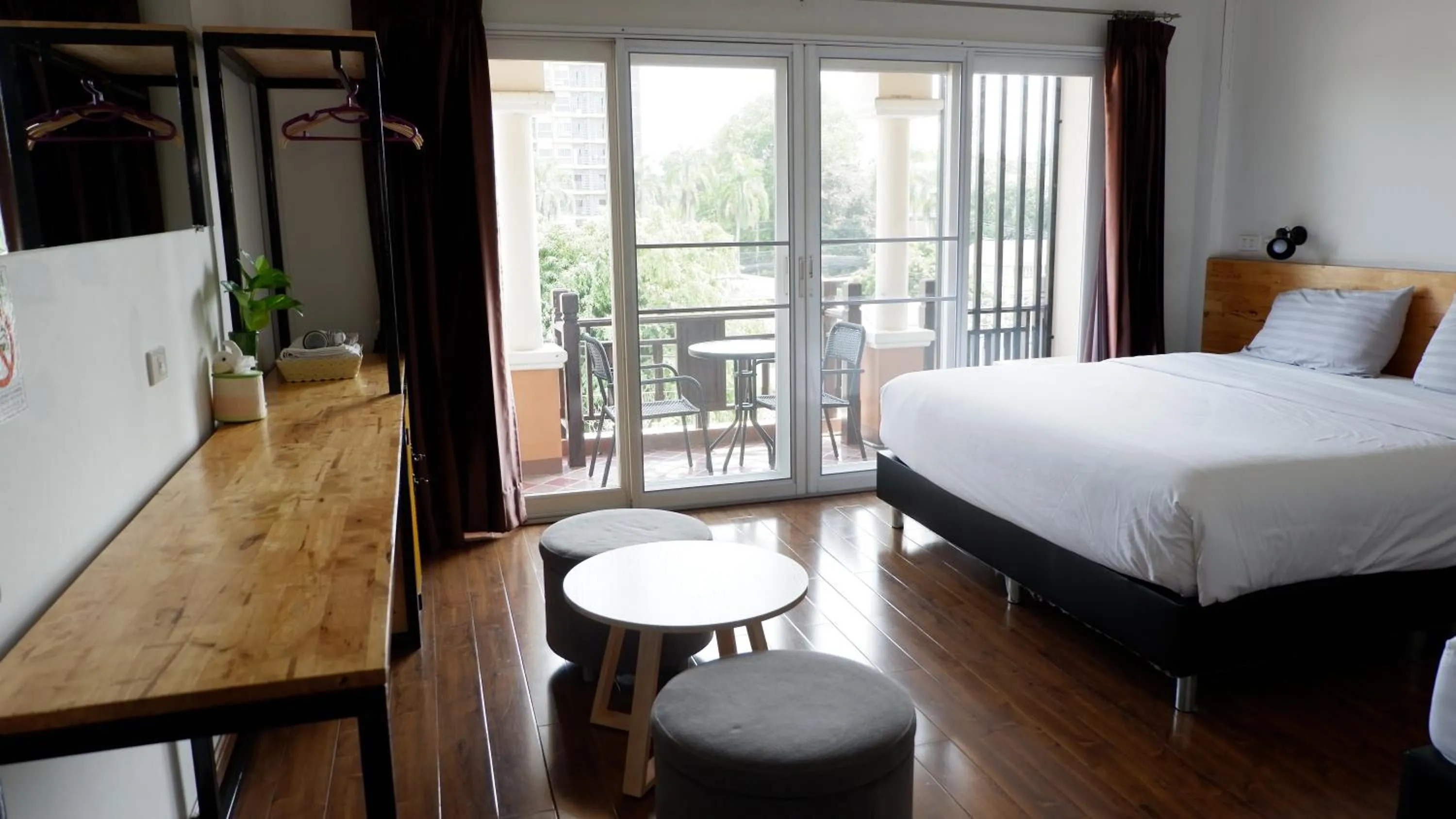 Bedroom, Bed in Daizy House