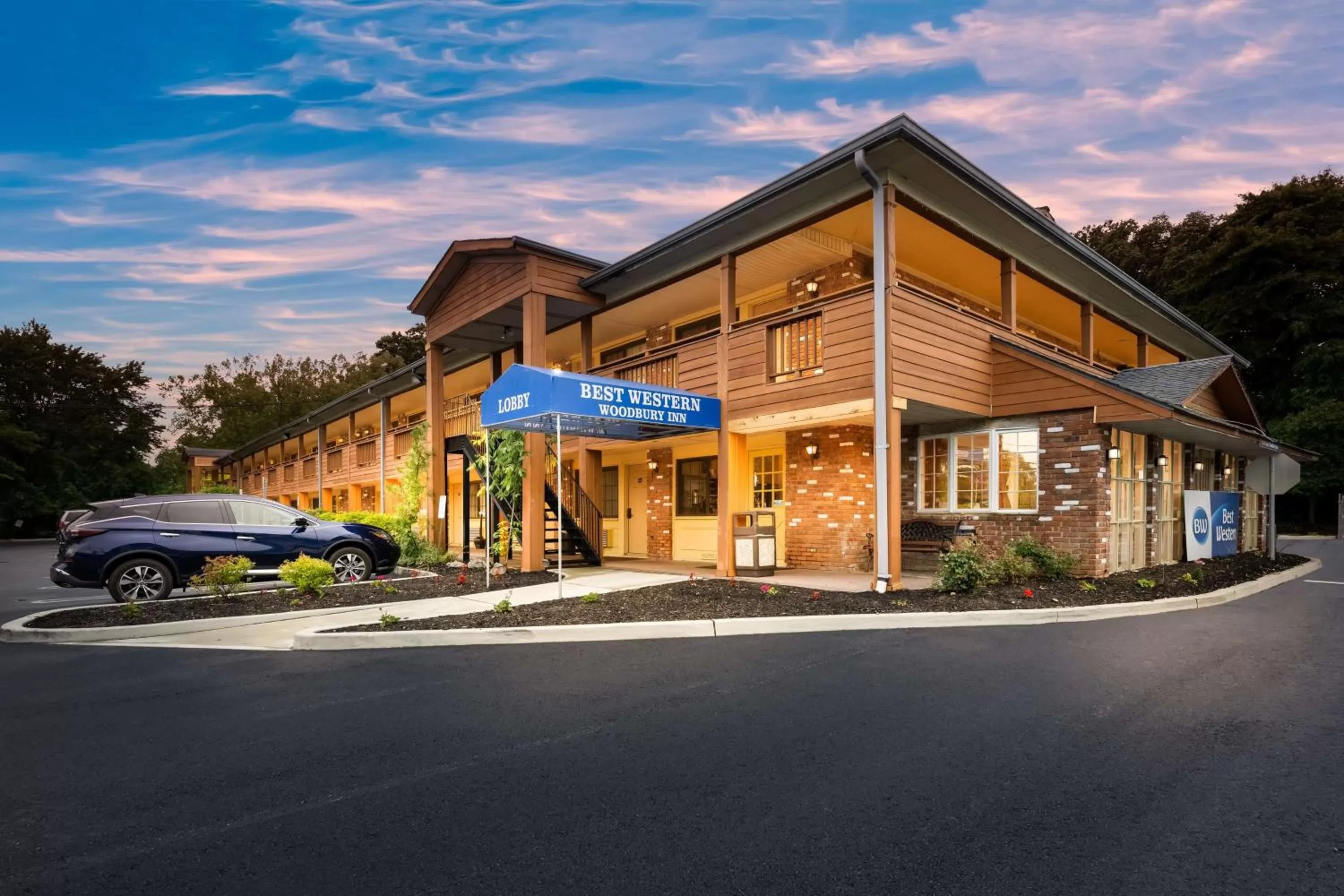 SureStay Plus by Best Western Woodbury Inn