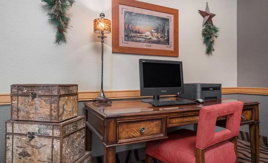 Business facilities in AmericInn by Wyndham Grafton