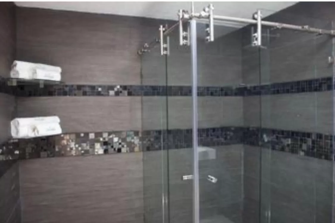 Bathroom in Ananta Hotel