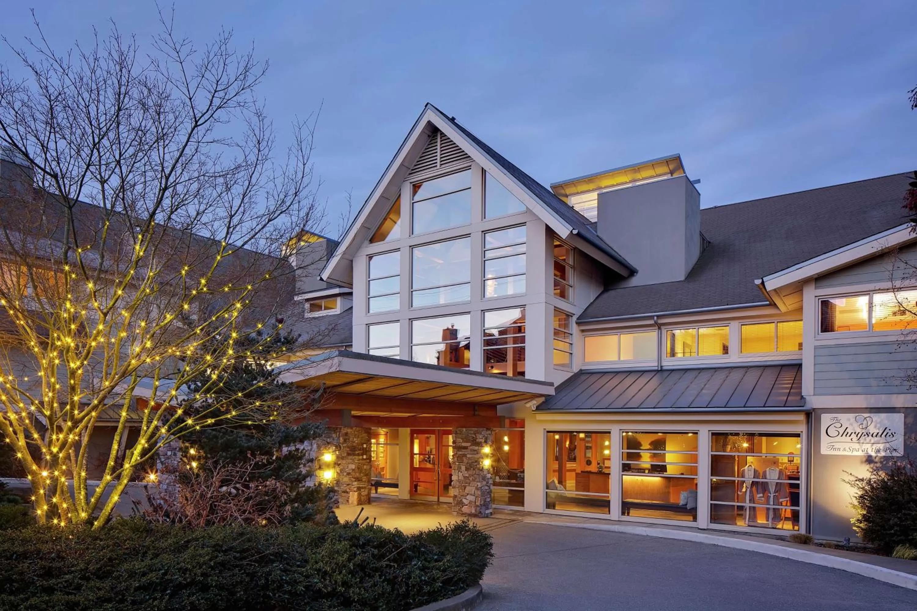 Property building in Chrysalis Inn & Spa Bellingham, Curio Collection by Hilton
