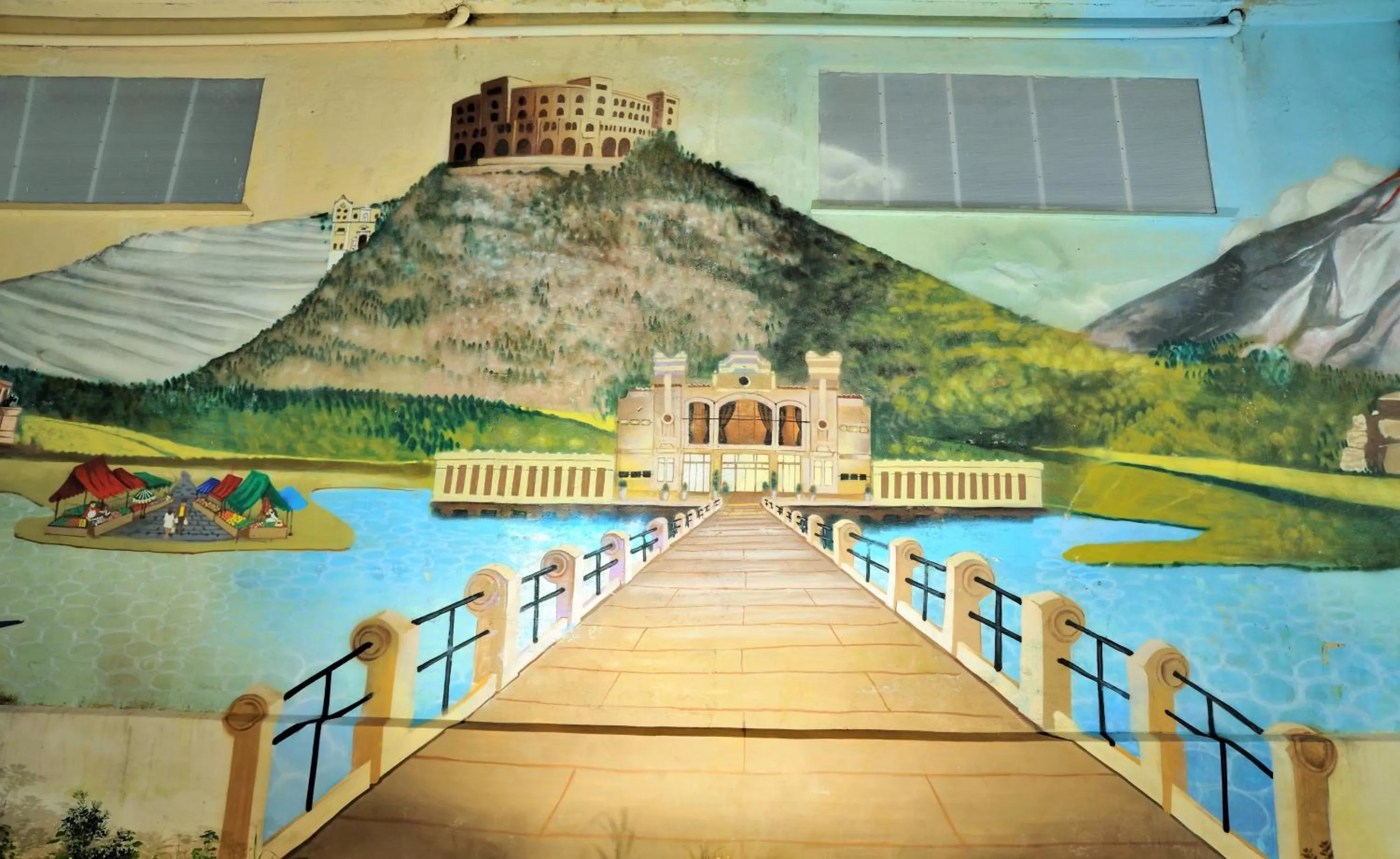 Decorative detail in Arsenale Porto