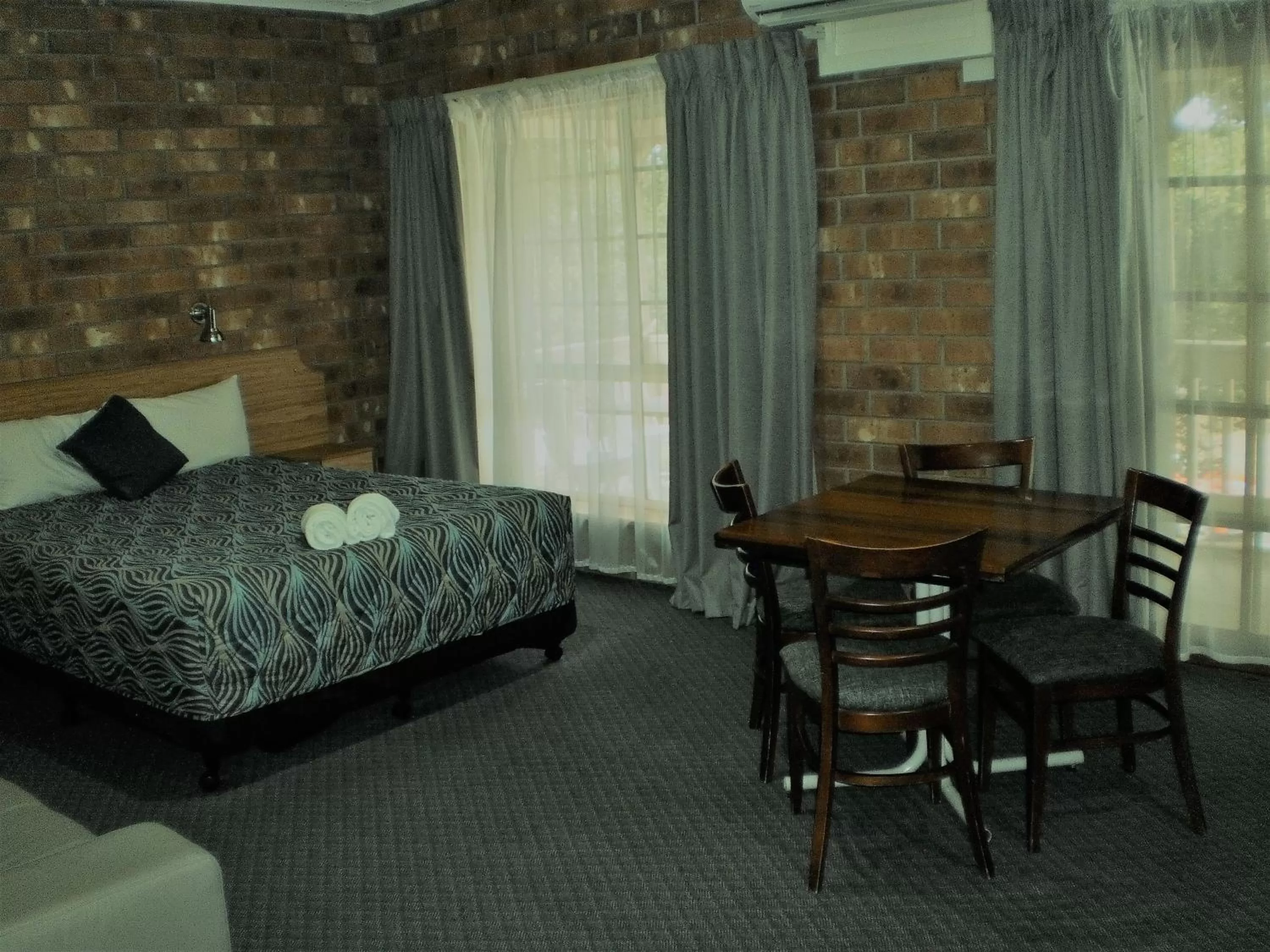 Bed in Motel Goolwa