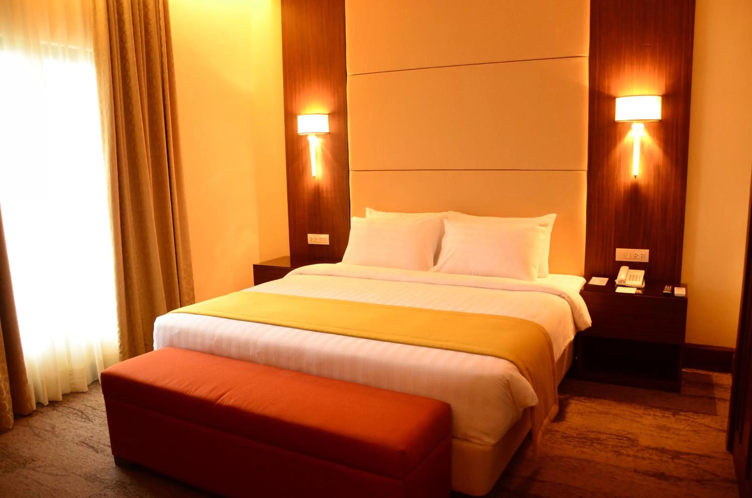 Bedroom, Bed in Hotel Monticello Tagaytay