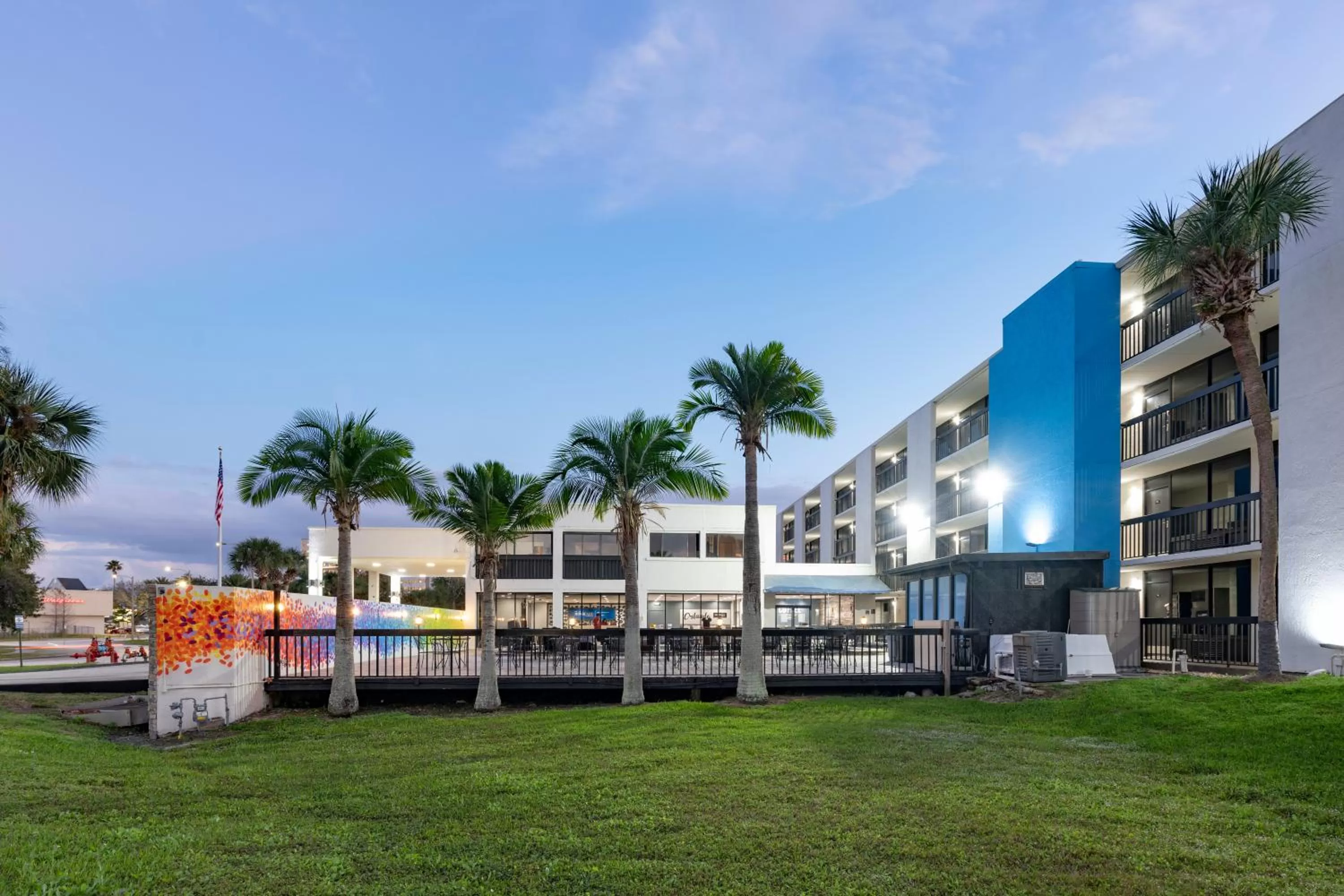 Property building in Hotel Monreale Express International Drive Orlando