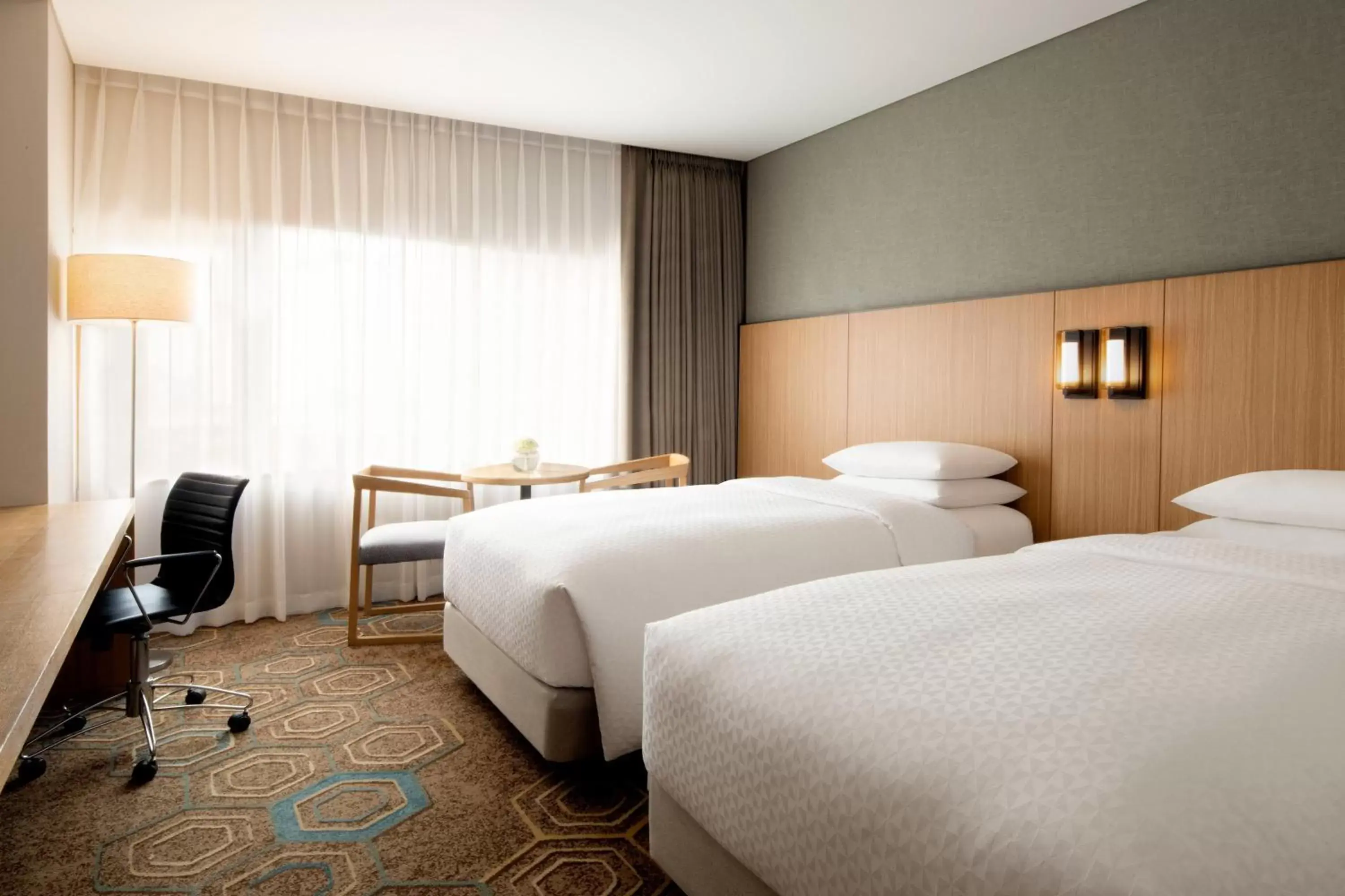 Premium, Guest room, 2 Twin/Single Bed(s), City view in Four Points by Sheraton Seoul, Guro Premium, Guest room, 2 Twin/Single Bed(s), City view in Four Points by Sheraton Seoul, Guro
