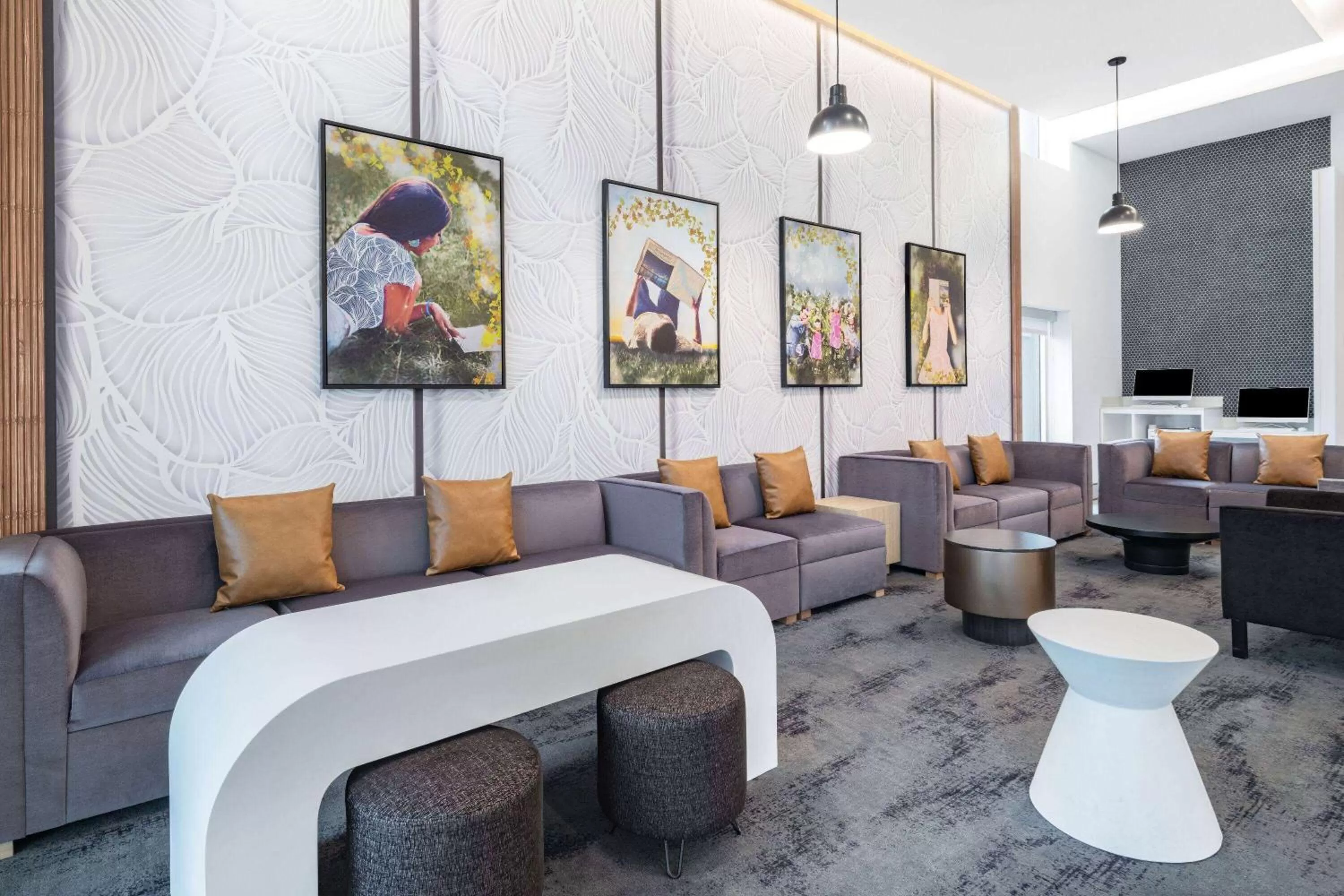 Lobby or reception in La Quinta by Wyndham Chicago O'Hare Airport