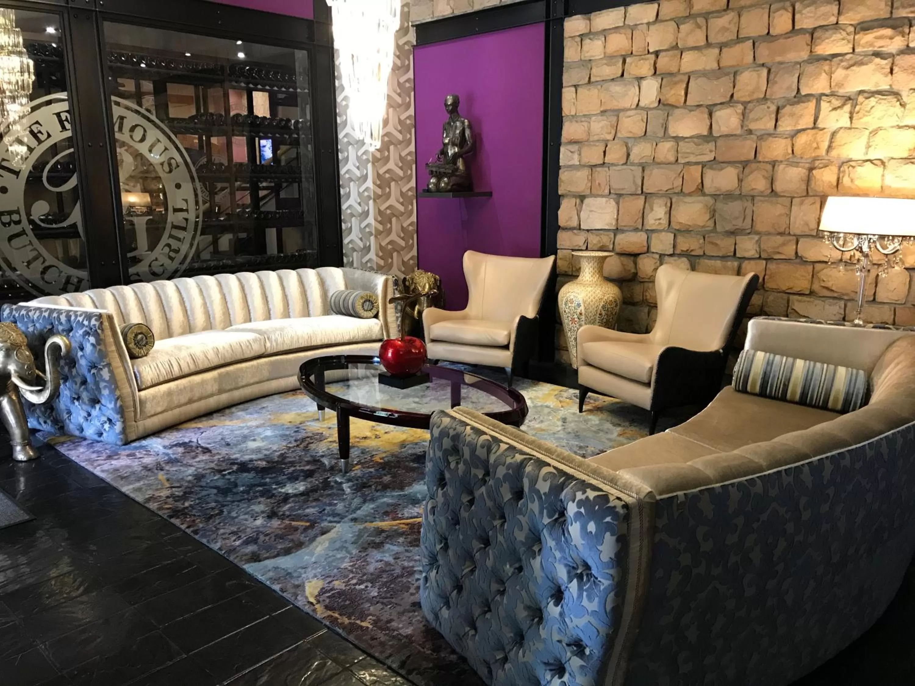 Facade/entrance in Cape Town Lodge Hotel