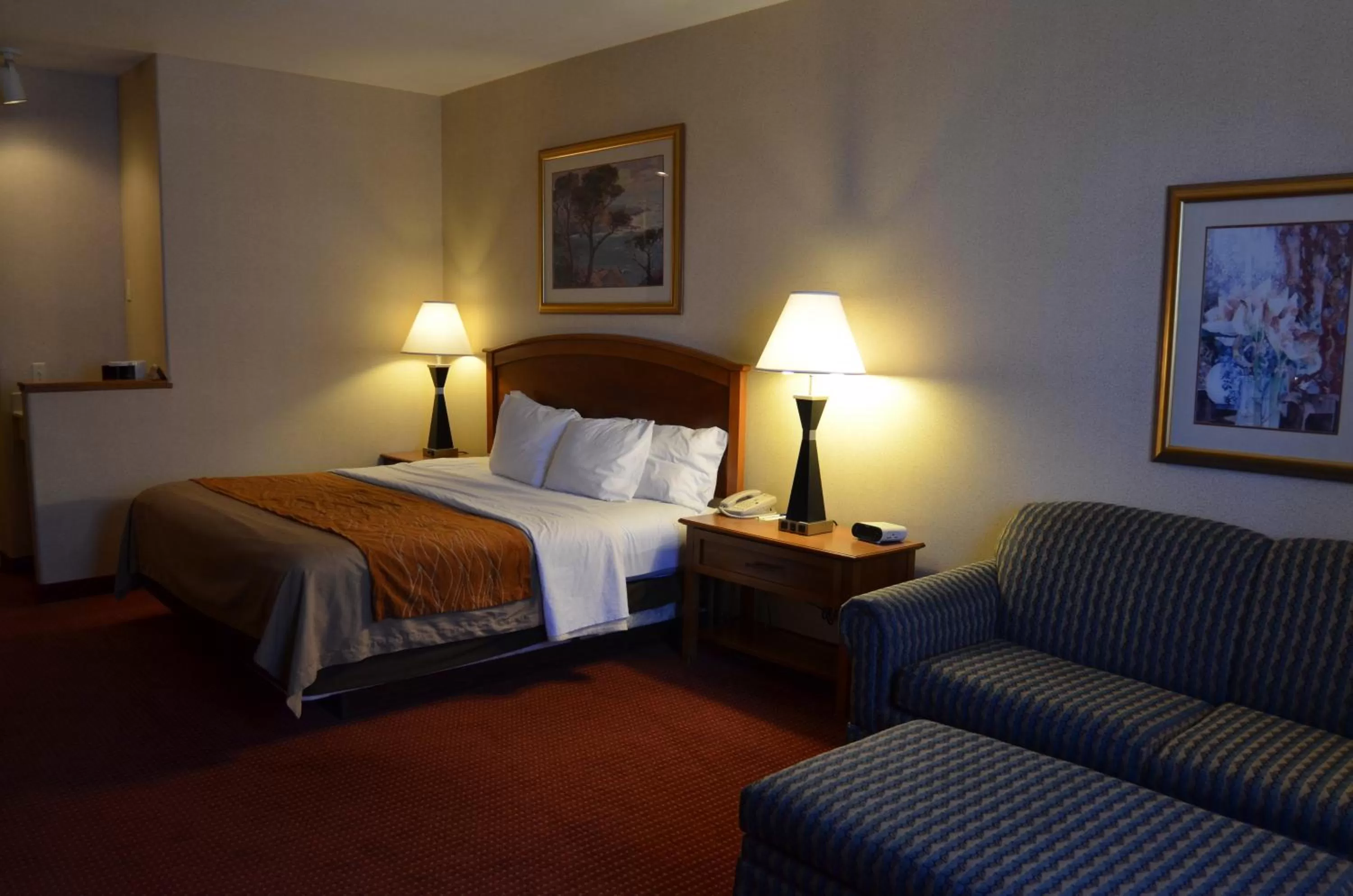 King Suite - Non-Smoking in Comfort Inn & Suites I-25 near Spaceport America