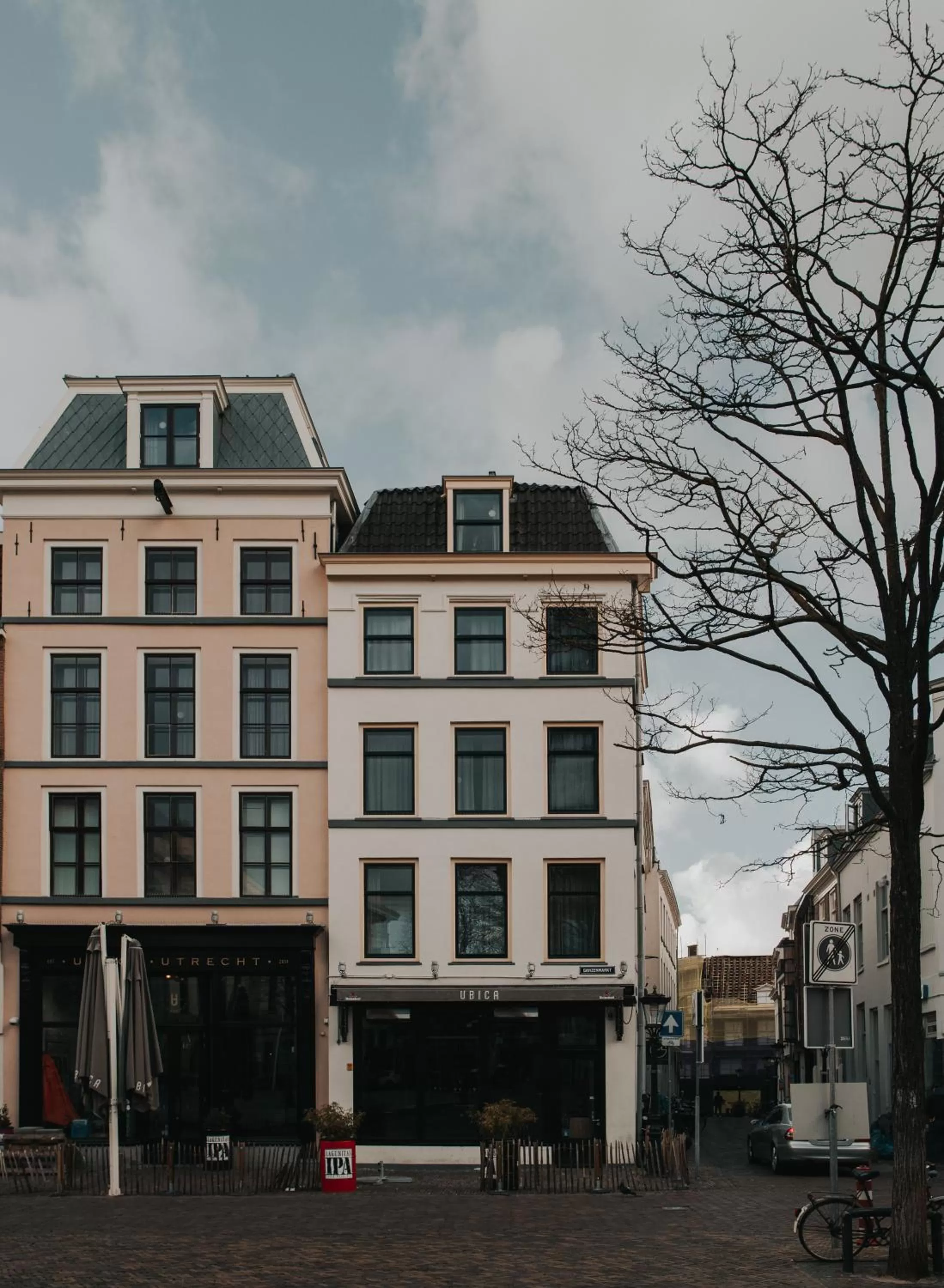 Property building in Mother Goose Hotel