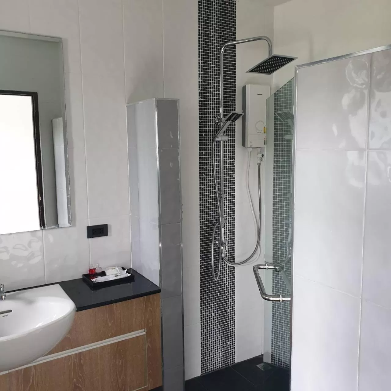 Bathroom in De Vine House