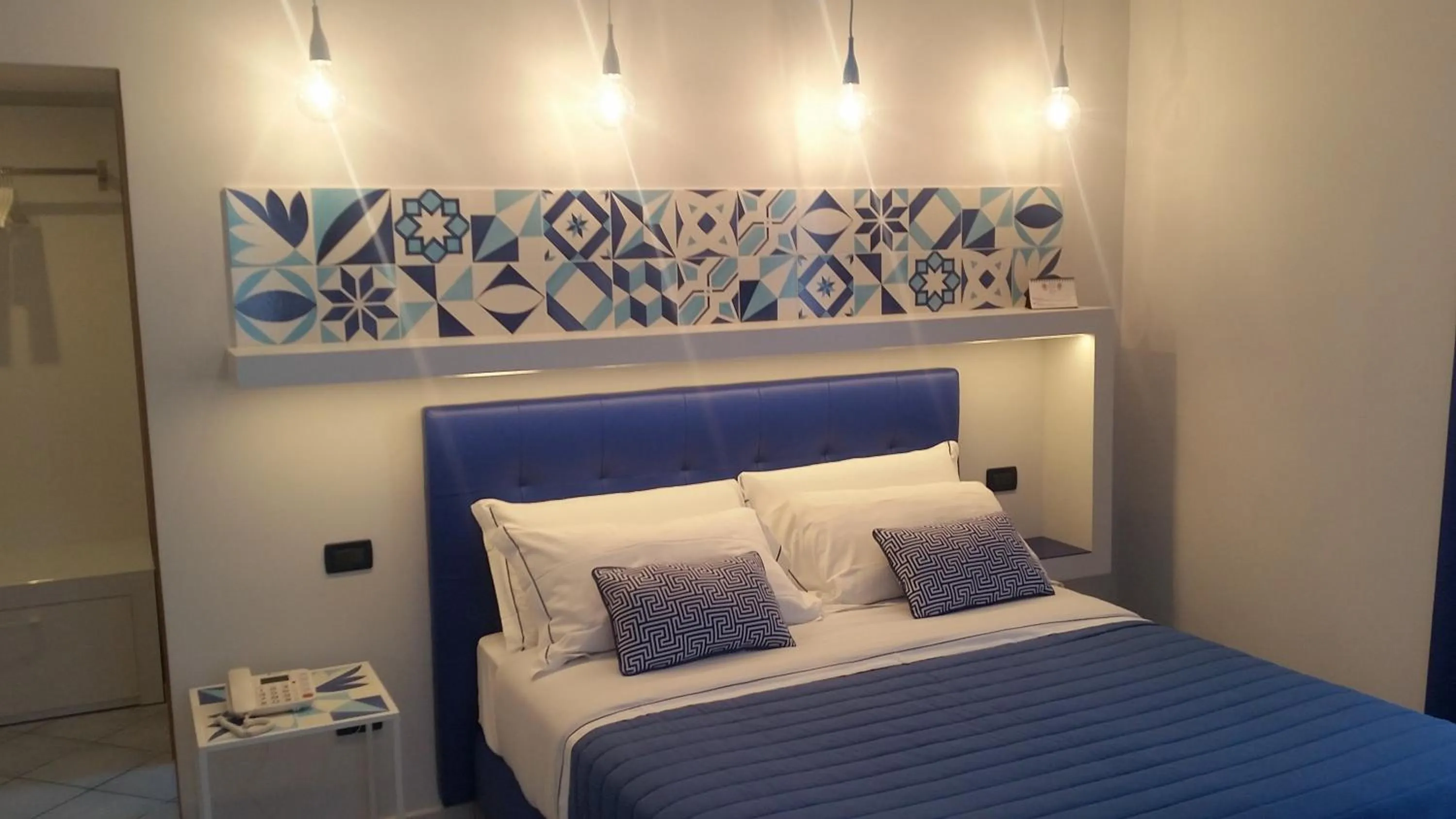 Bedroom, Bed in Hotel Leone