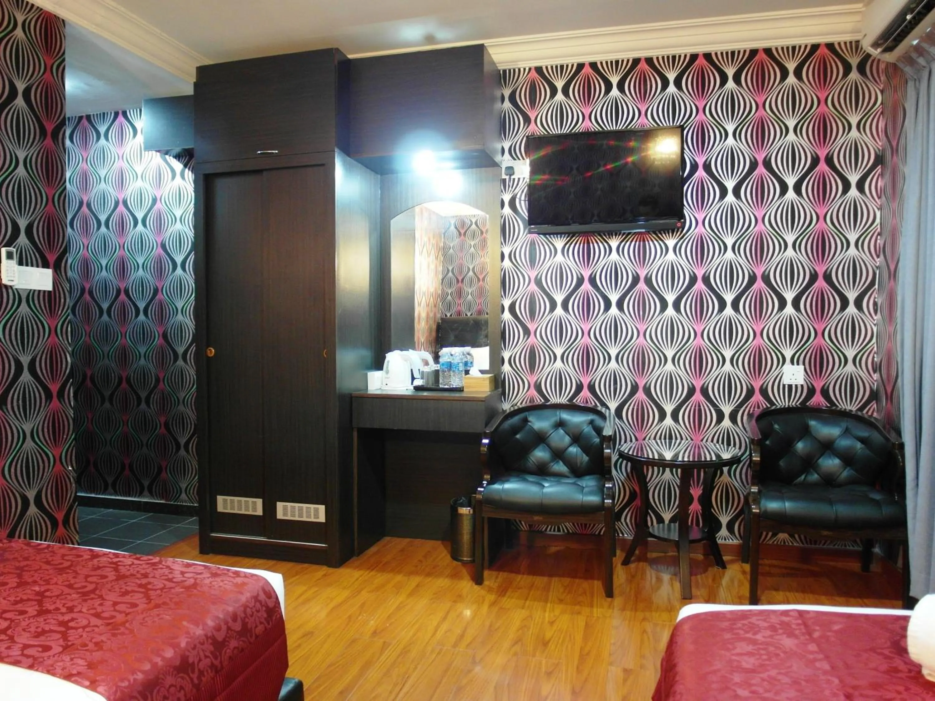 Bedroom, Bed in Classic Kinabalu Hotel