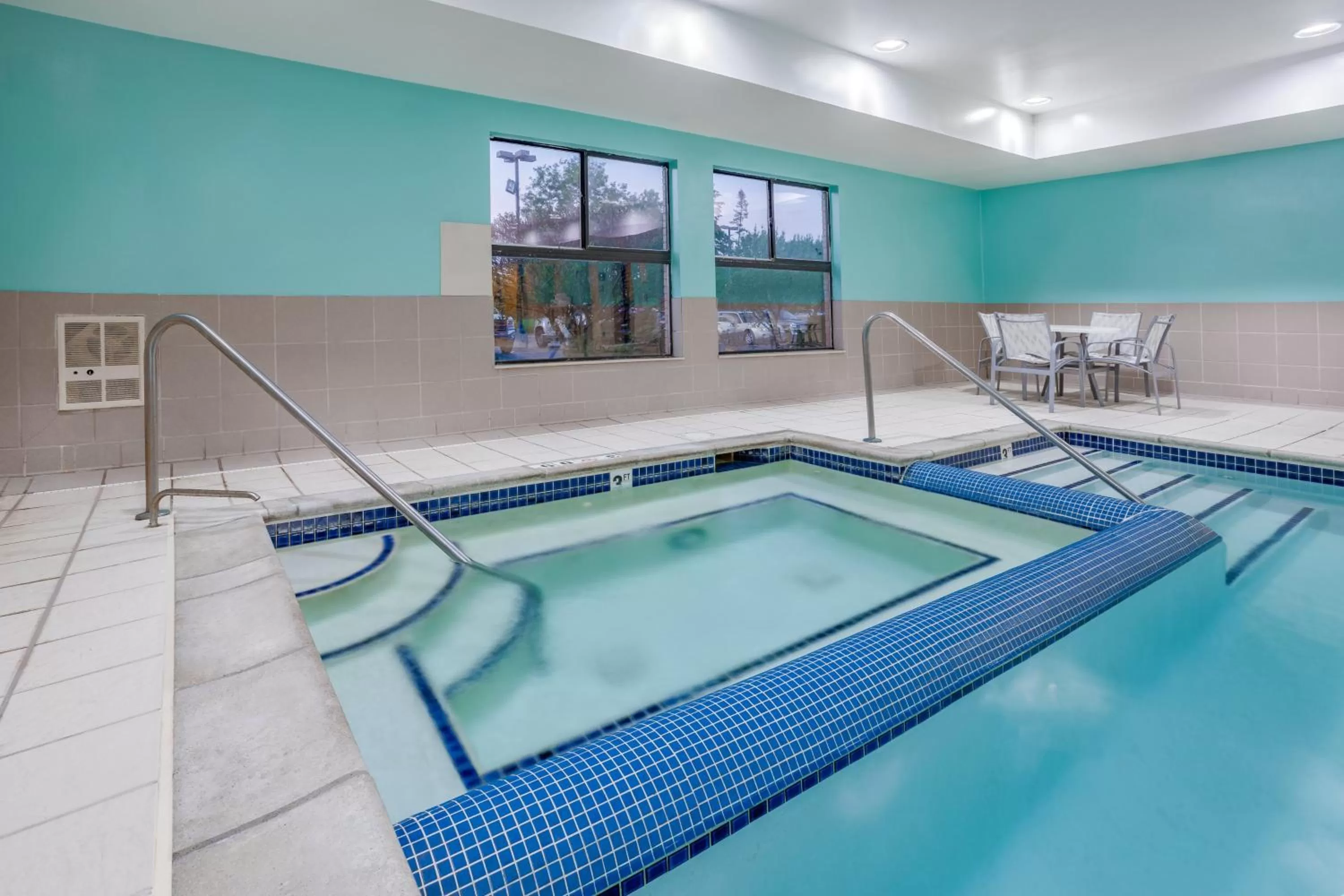 Swimming pool in Holiday Inn Express Hotel & Suites Canton by IHG