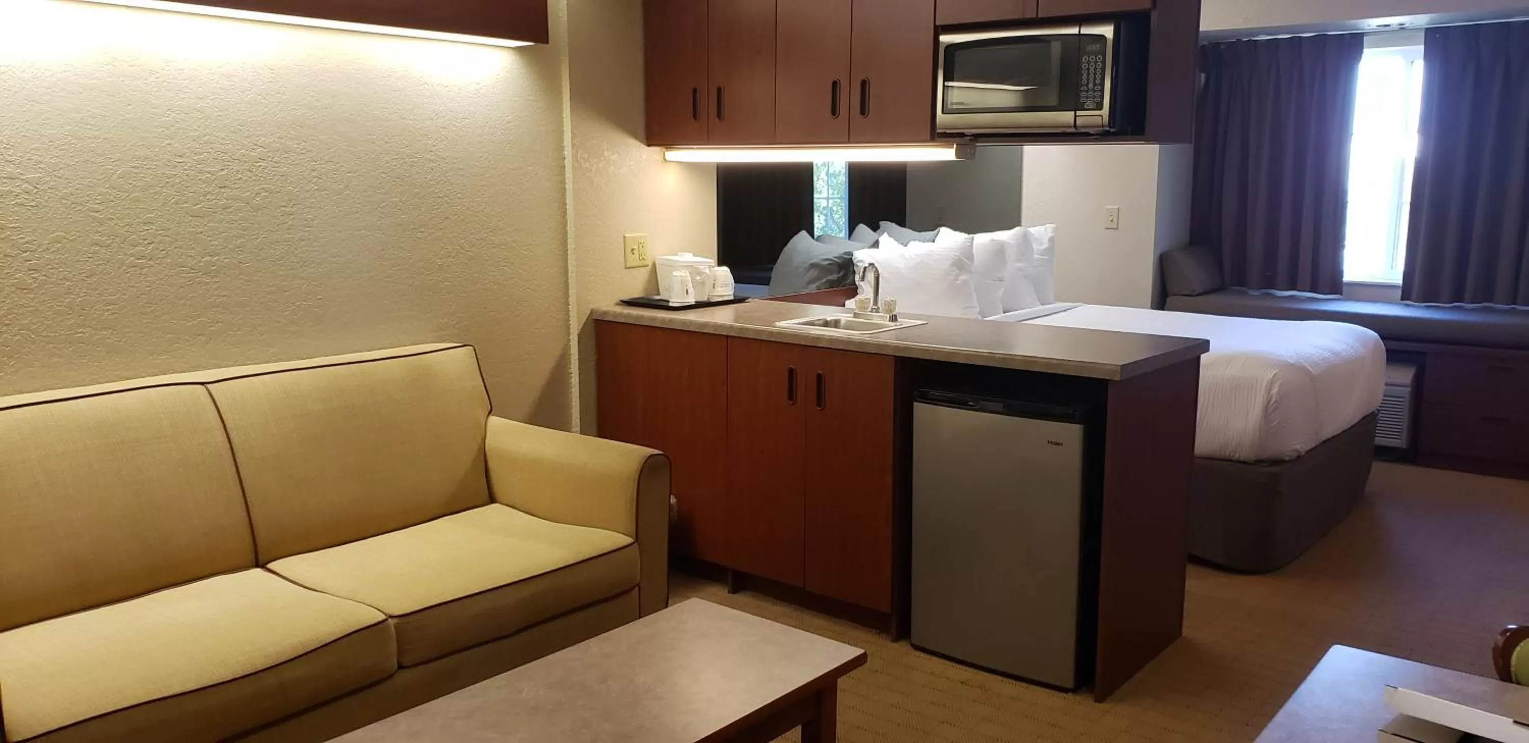 Bed in Microtel Inn & Suites by Wyndham Wellsville