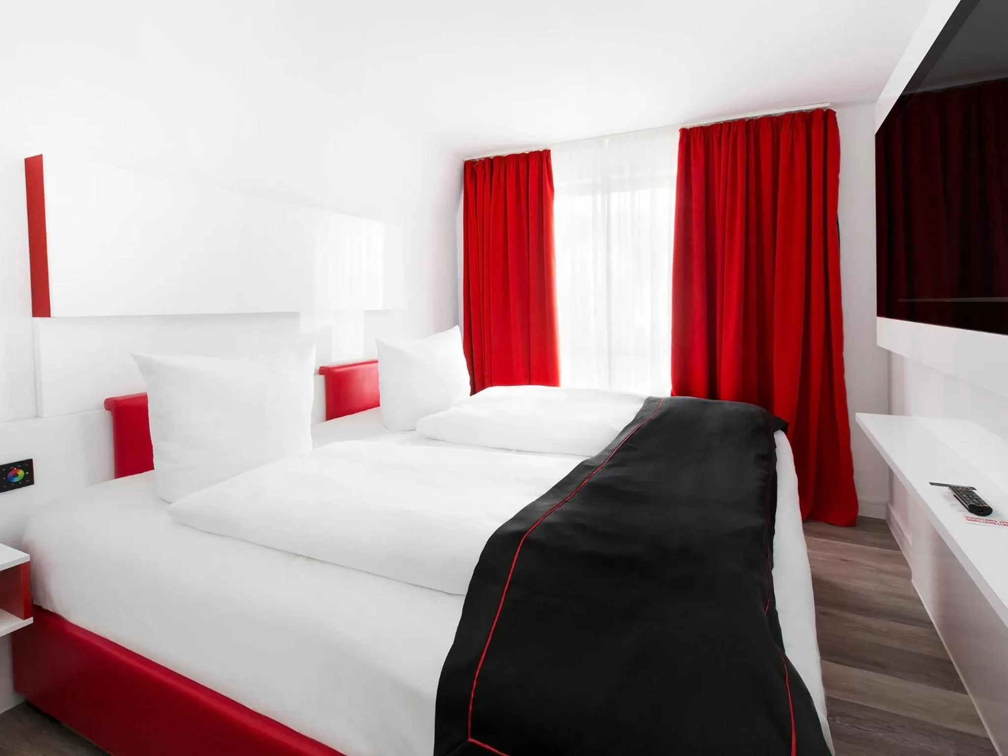 Photo of the whole room, Bed in Hotel Andante Rust