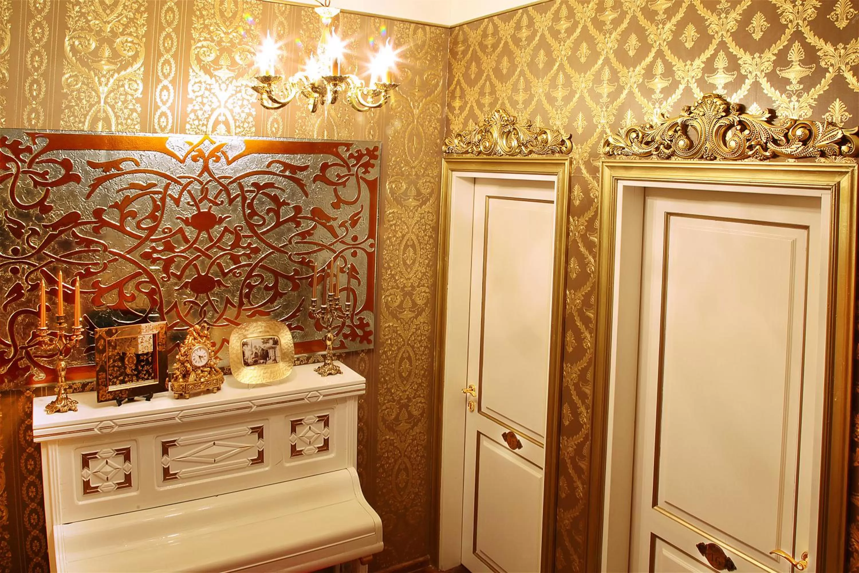 Decorative detail, Bathroom in Sultan Tughra Hotel