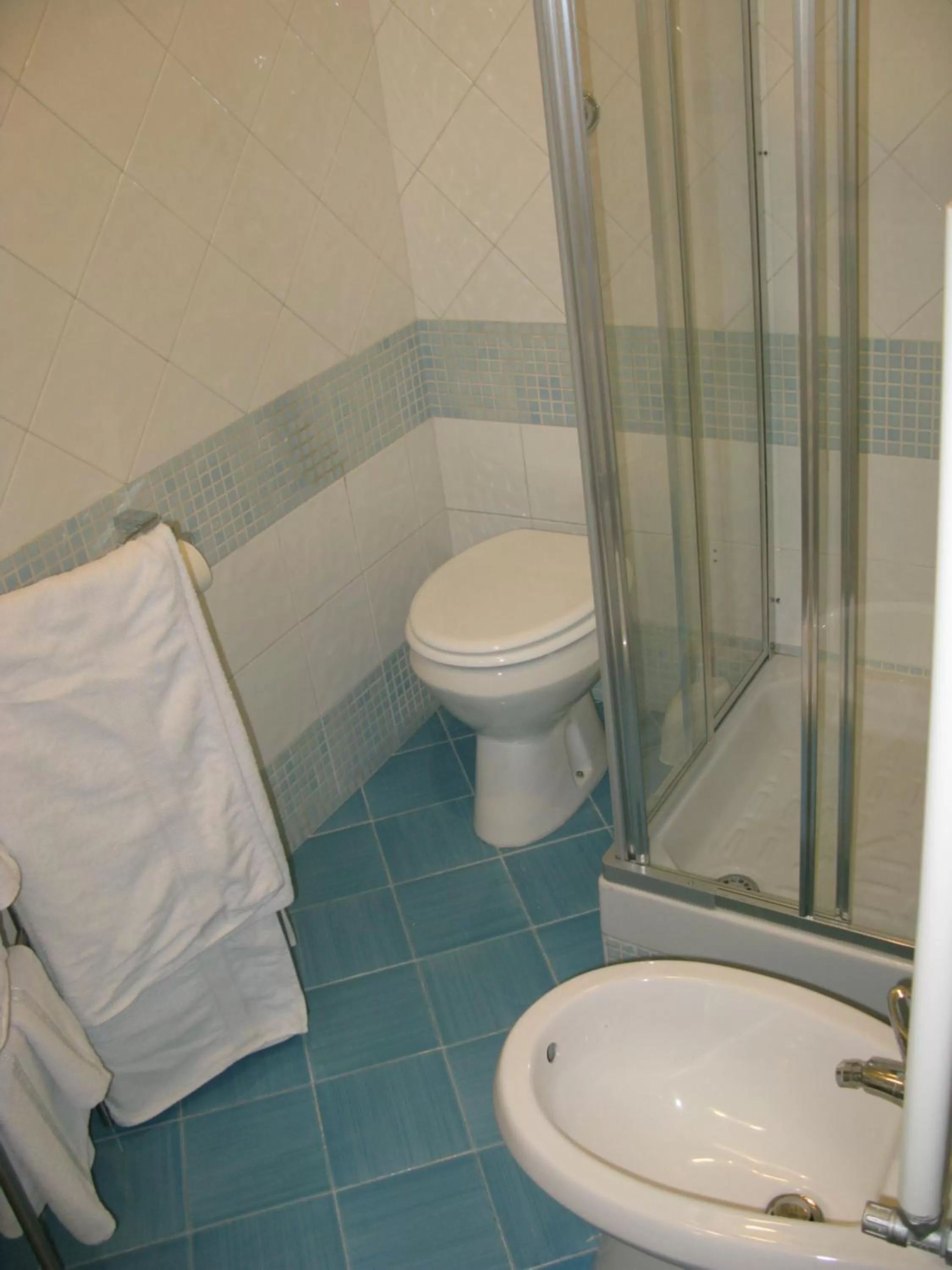 Shower, Bathroom in B&B Eracle