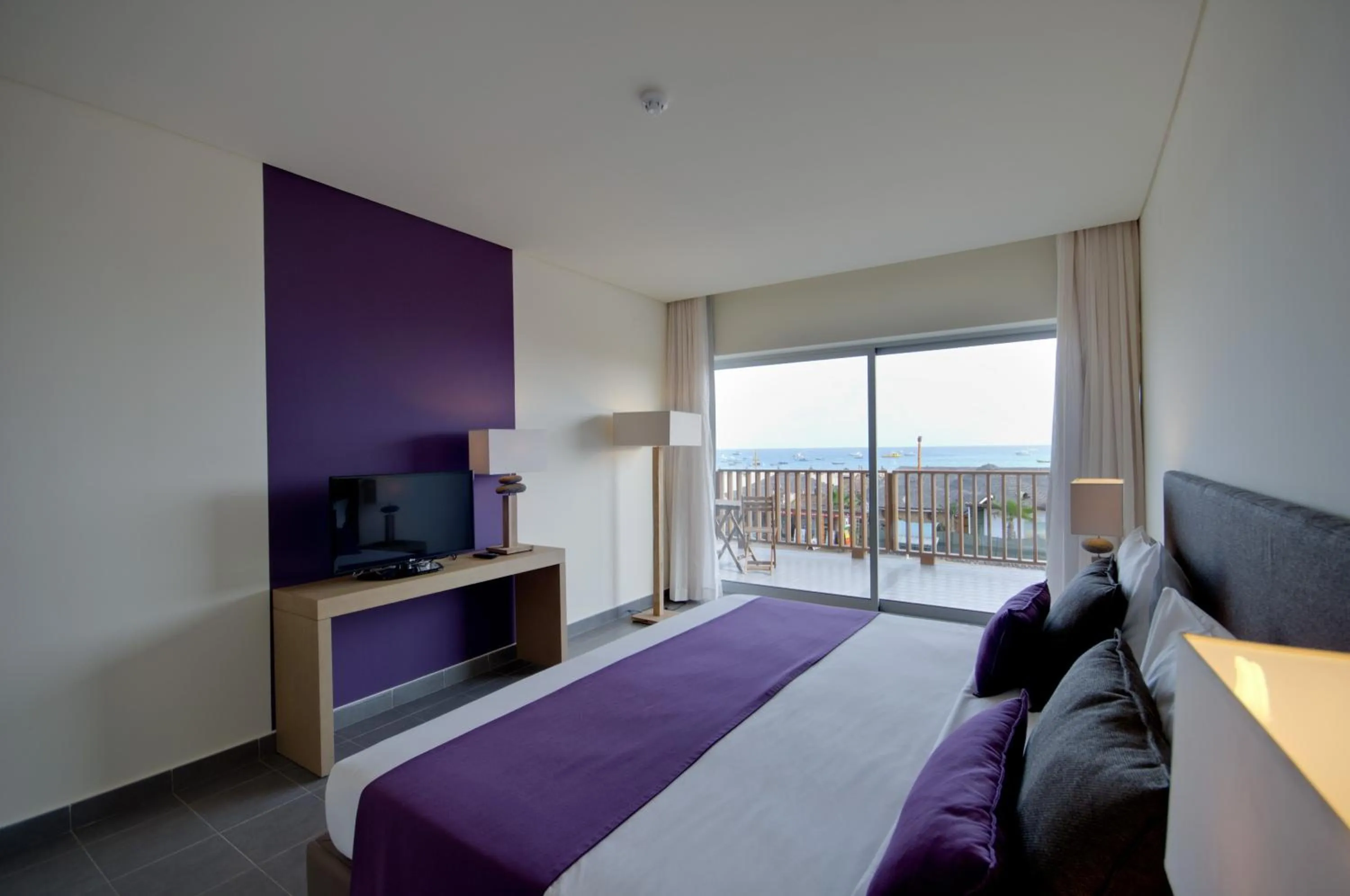 Bedroom, Bed in Oasis Salinas Sea