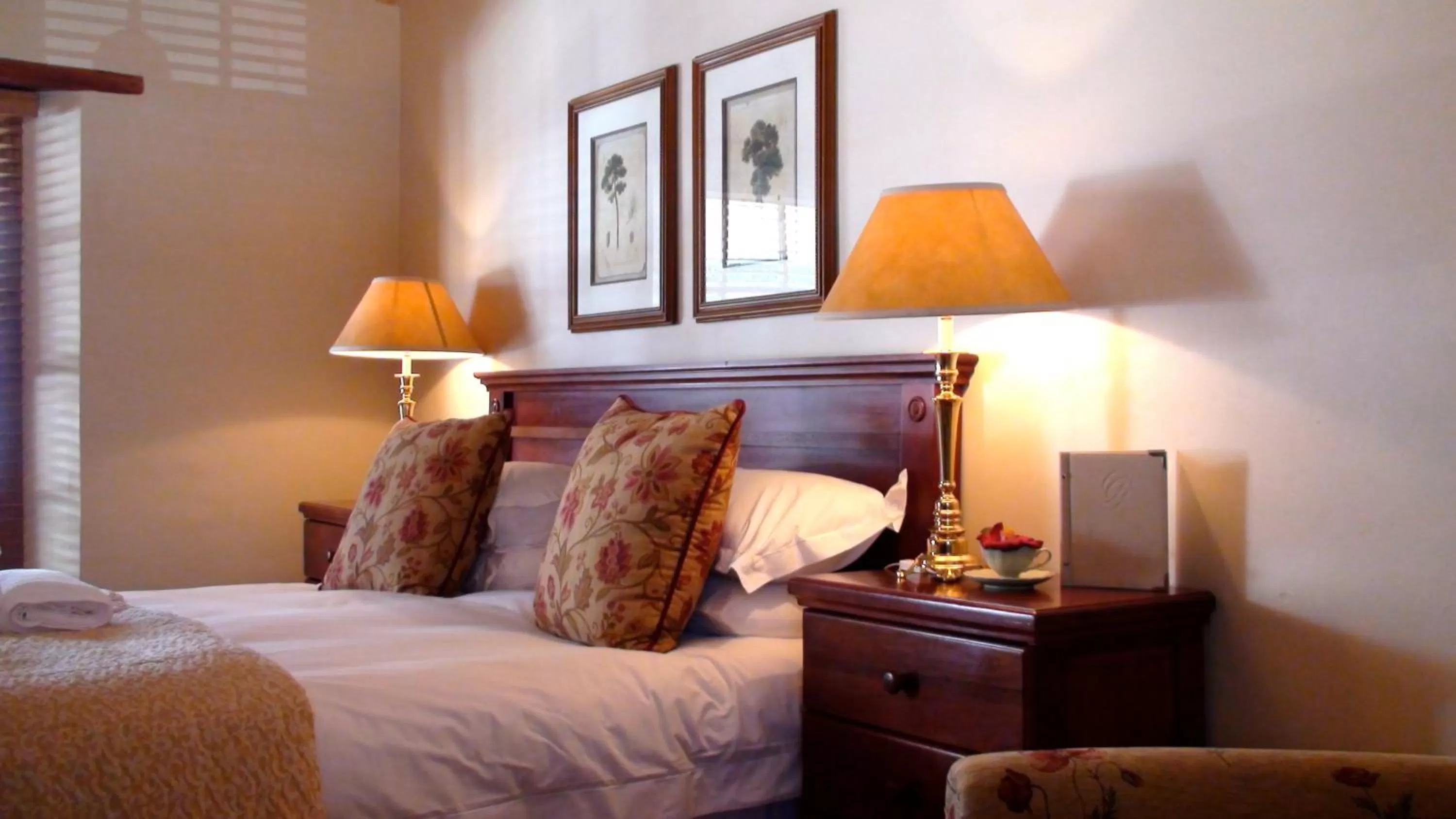 Bed in De Hoek Manor