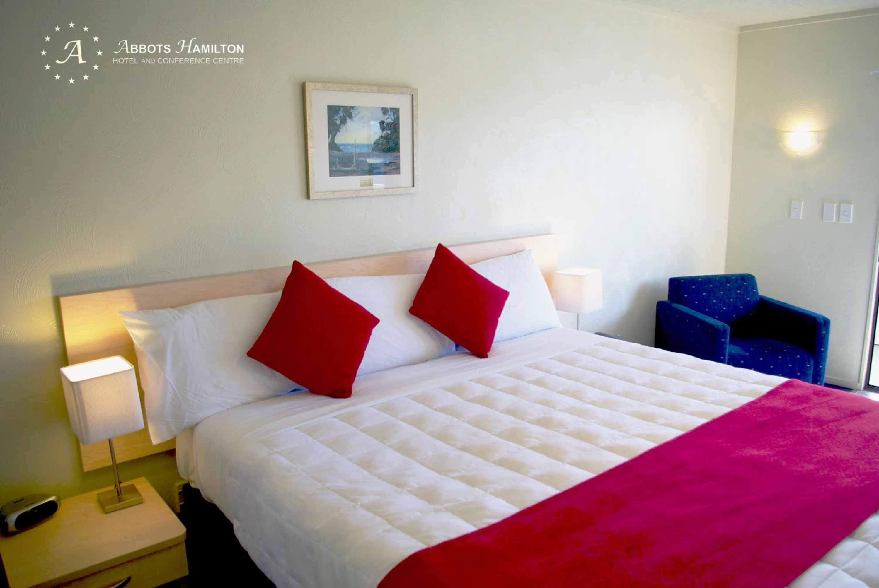 Bed in Abbots Hamilton – Hotel and Conference Centre