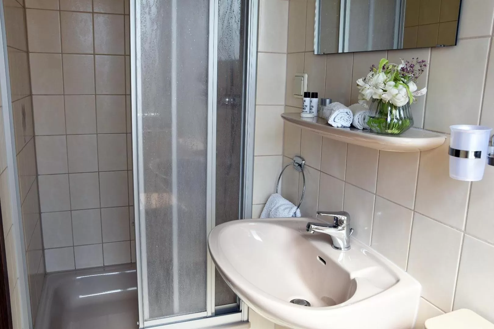 Bathroom in Hotel Goldene Rose