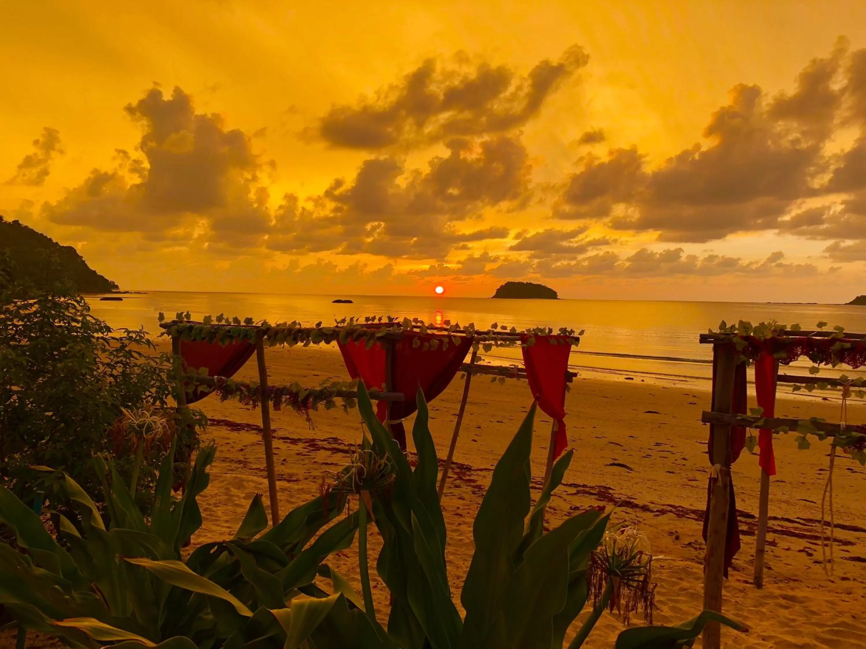 Dragon Pearl Beach Resort