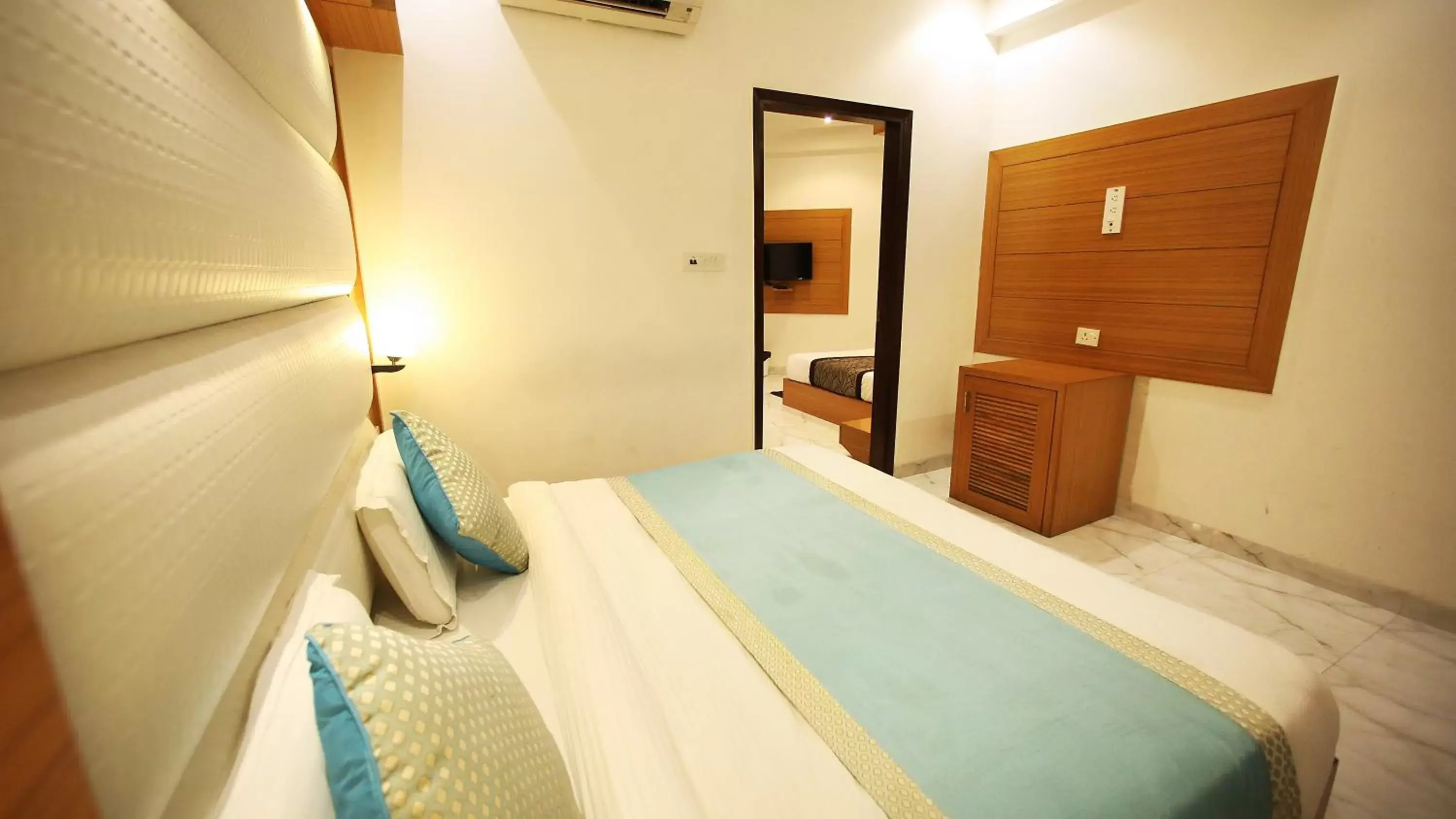 Family Room in Hotel Aero Star Near Delhi Airport Family Room in Hotel Aero Star Near Delhi Airport