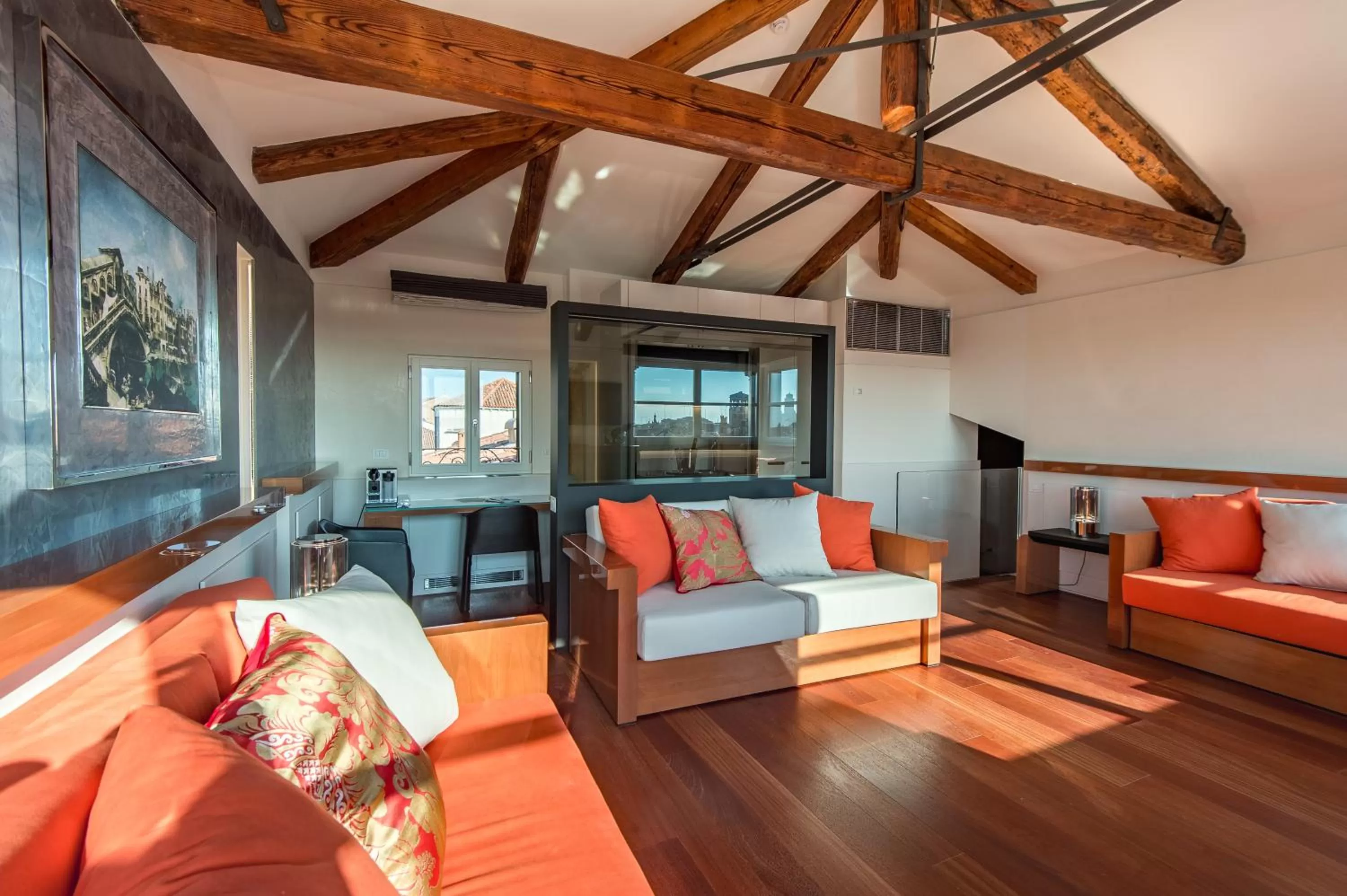 Seating area in Hotel Rialto