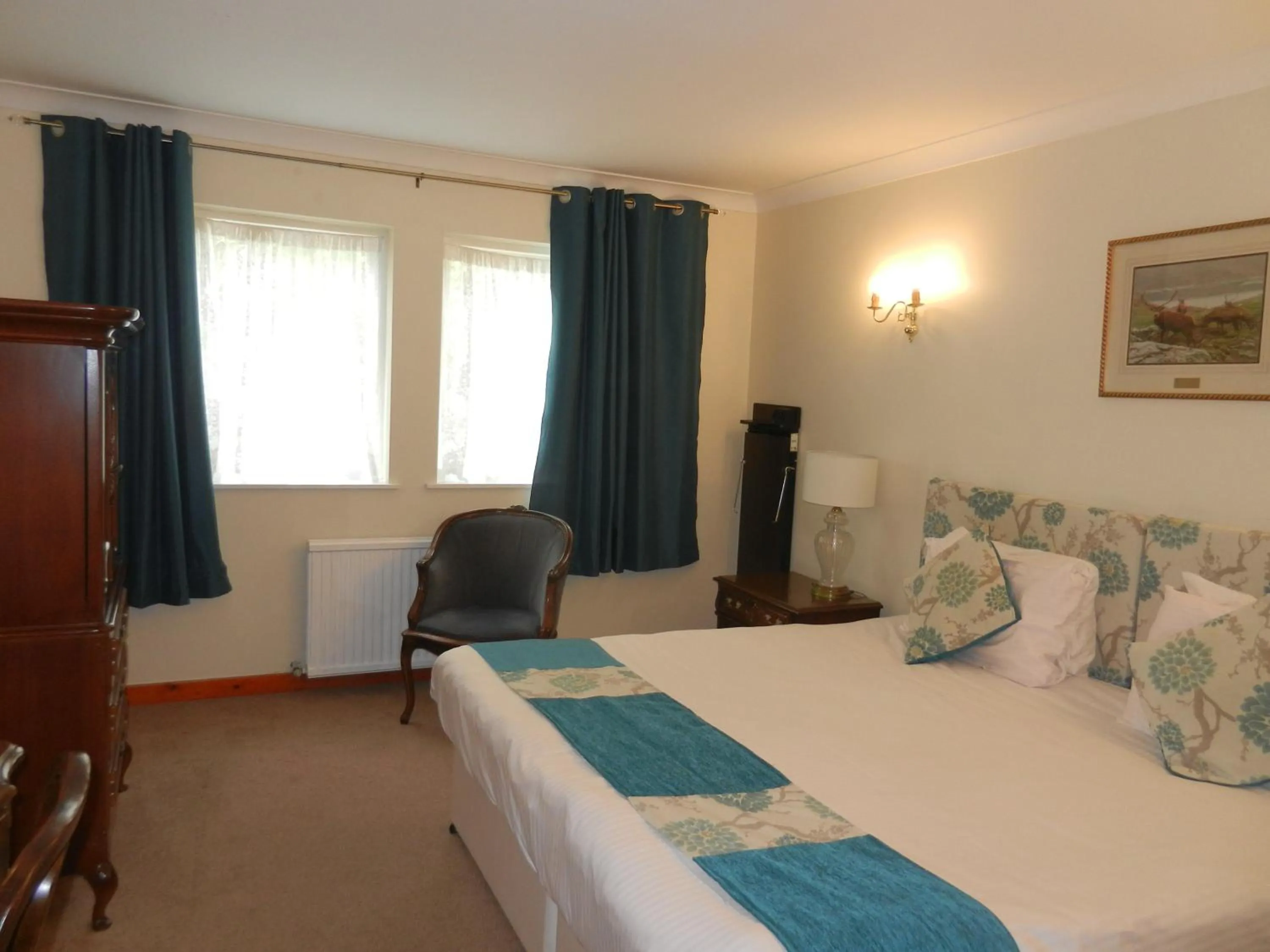 Bed in Mansfield Castle Hotel