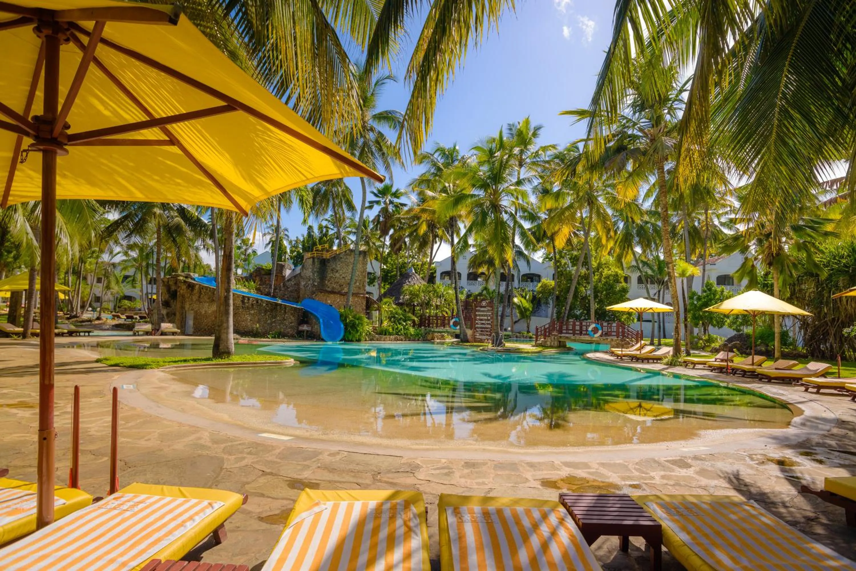 Swimming pool in Sarova Whitesands Beach Resort & Spa
