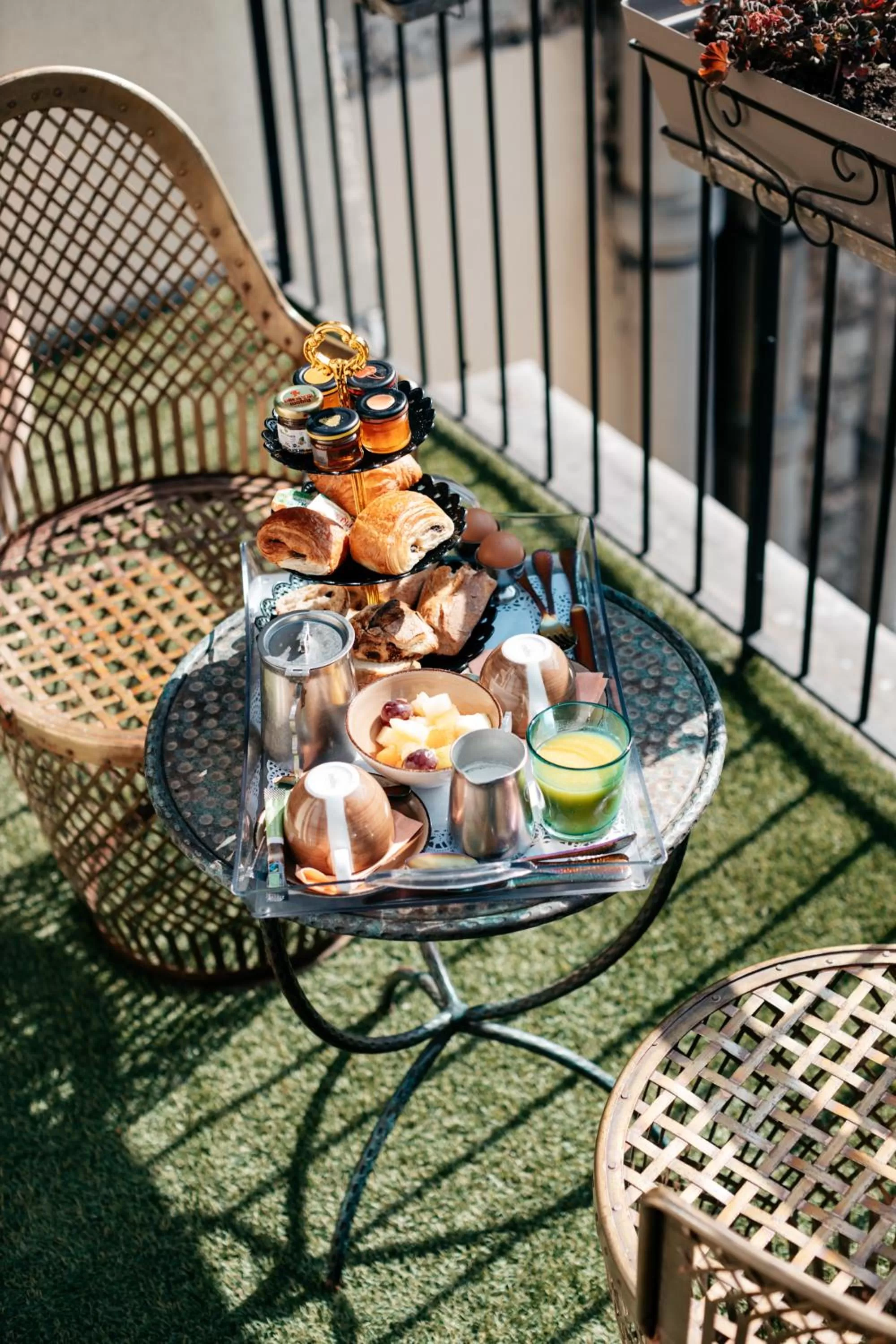 Patio in Le Temple De Jeanne