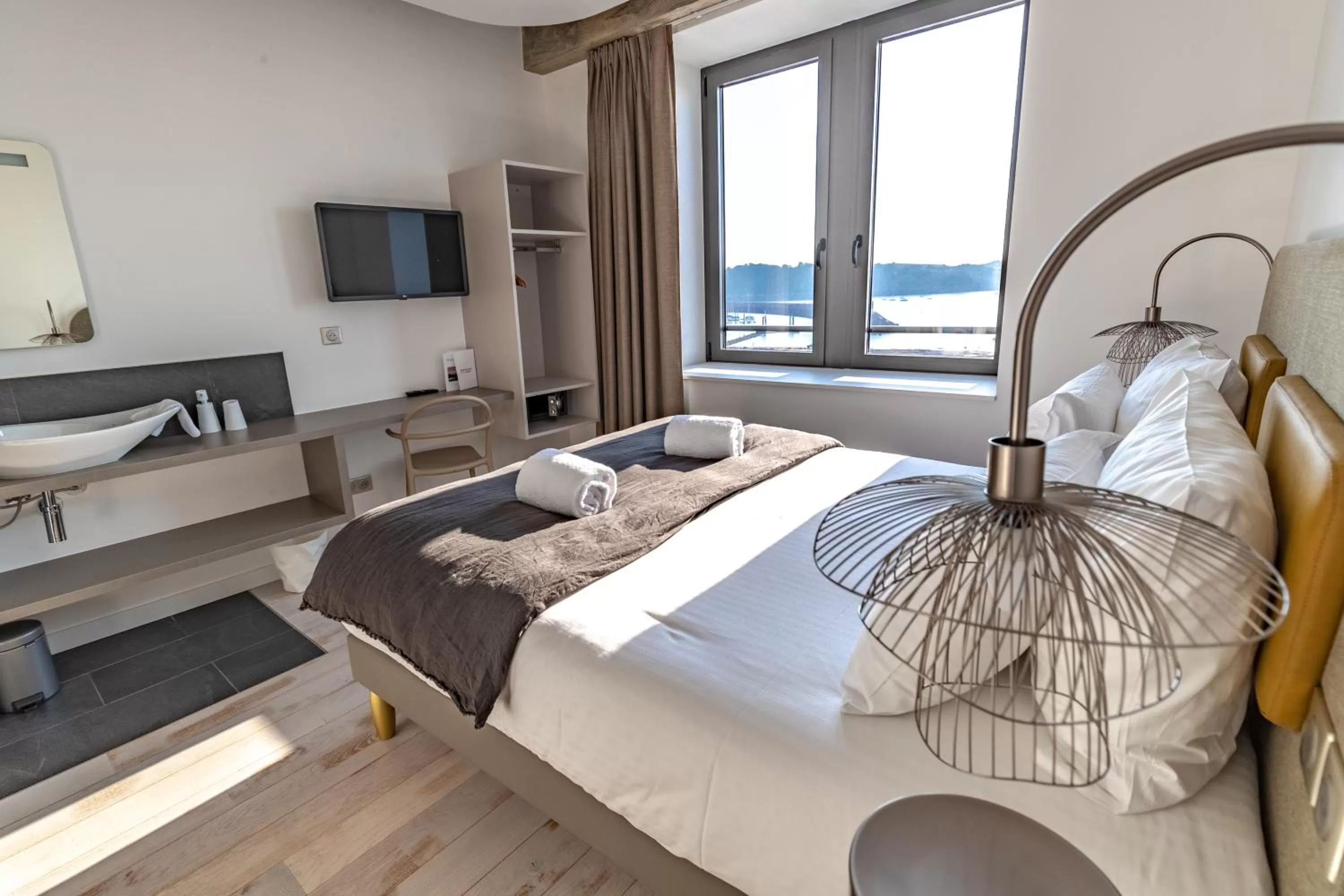 Photo of the whole room, Bed in Pavillon de la plage