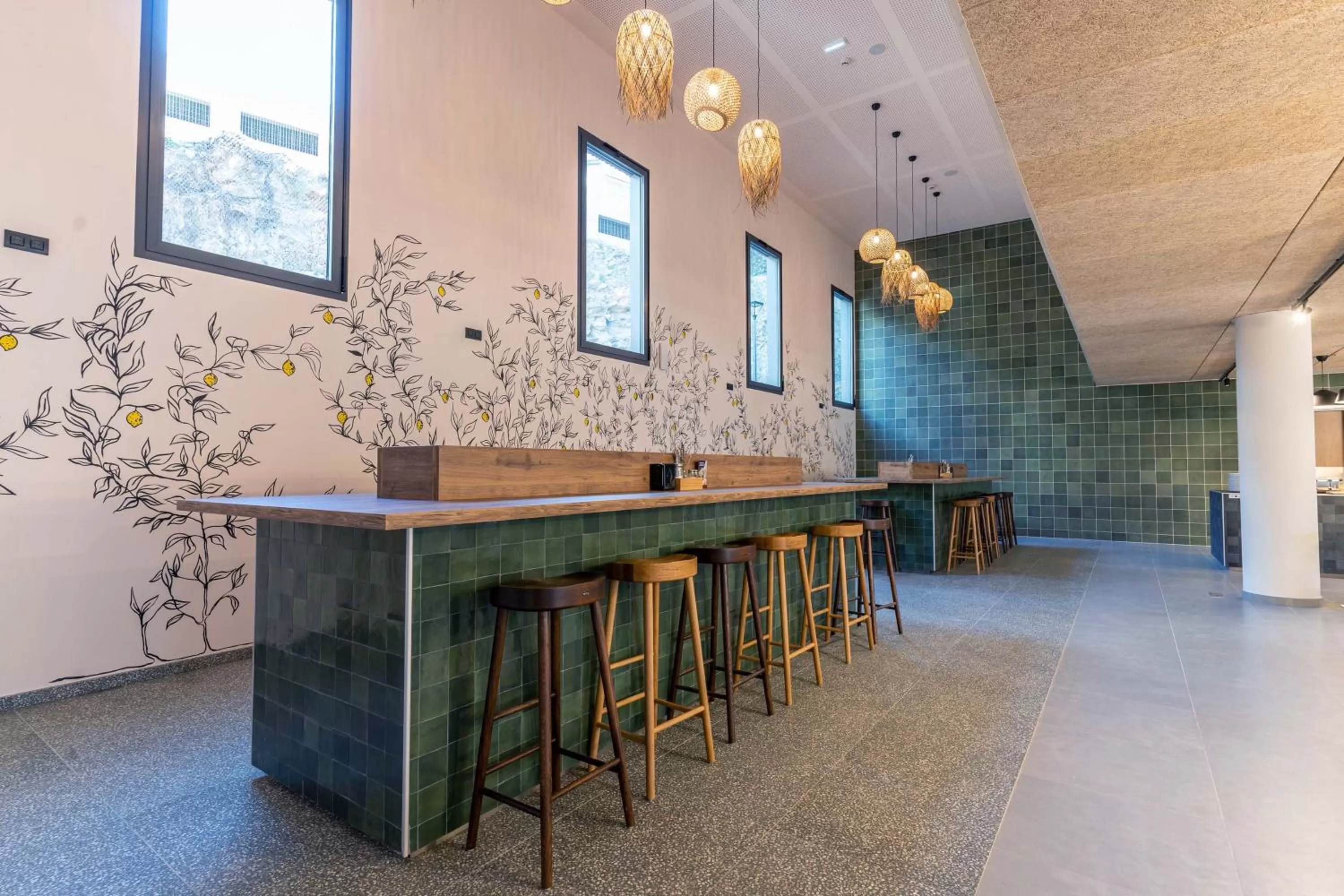 Restaurant/places to eat in MEININGER Marseille Centre la Joliette