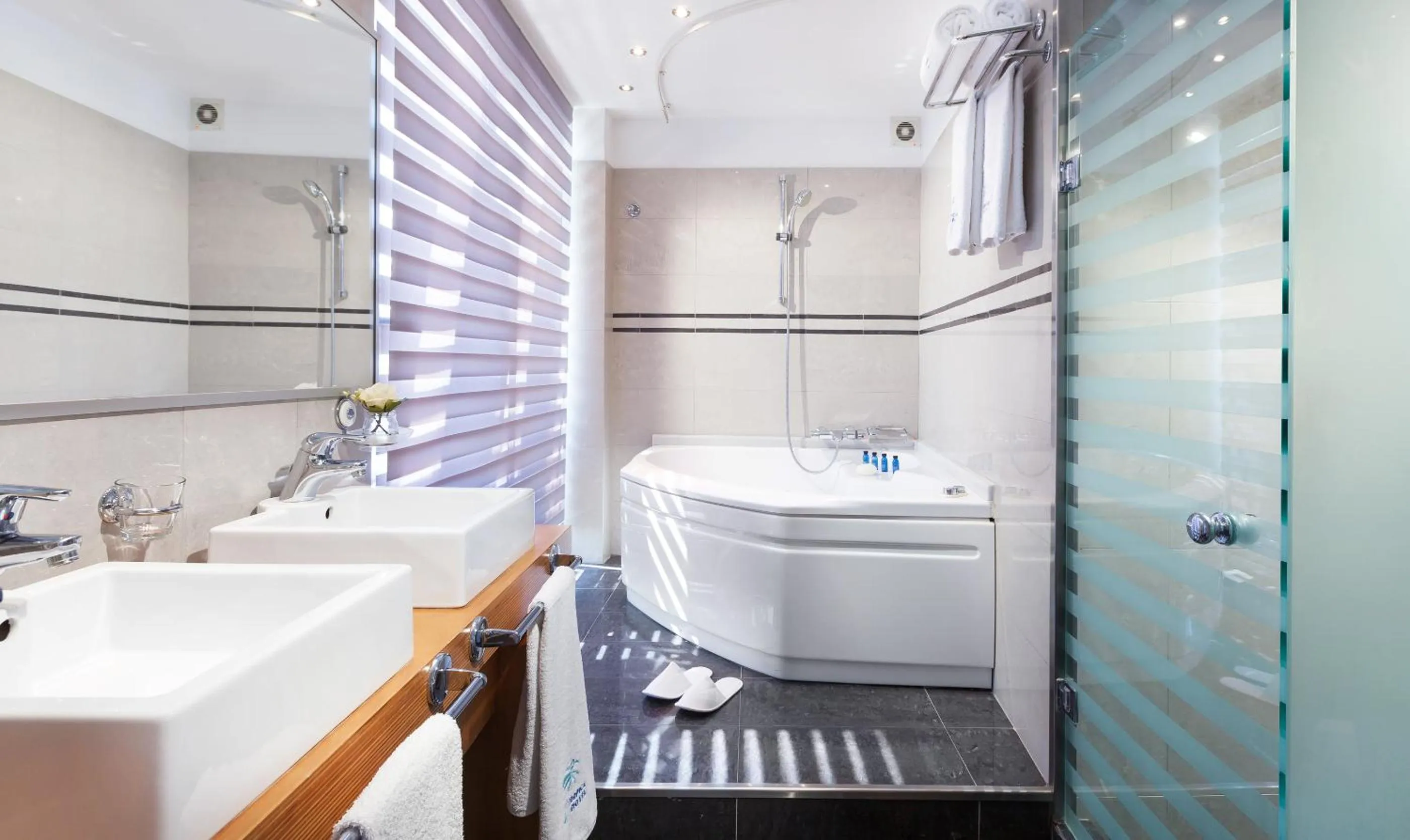 Hot Tub in Tropical Hotel