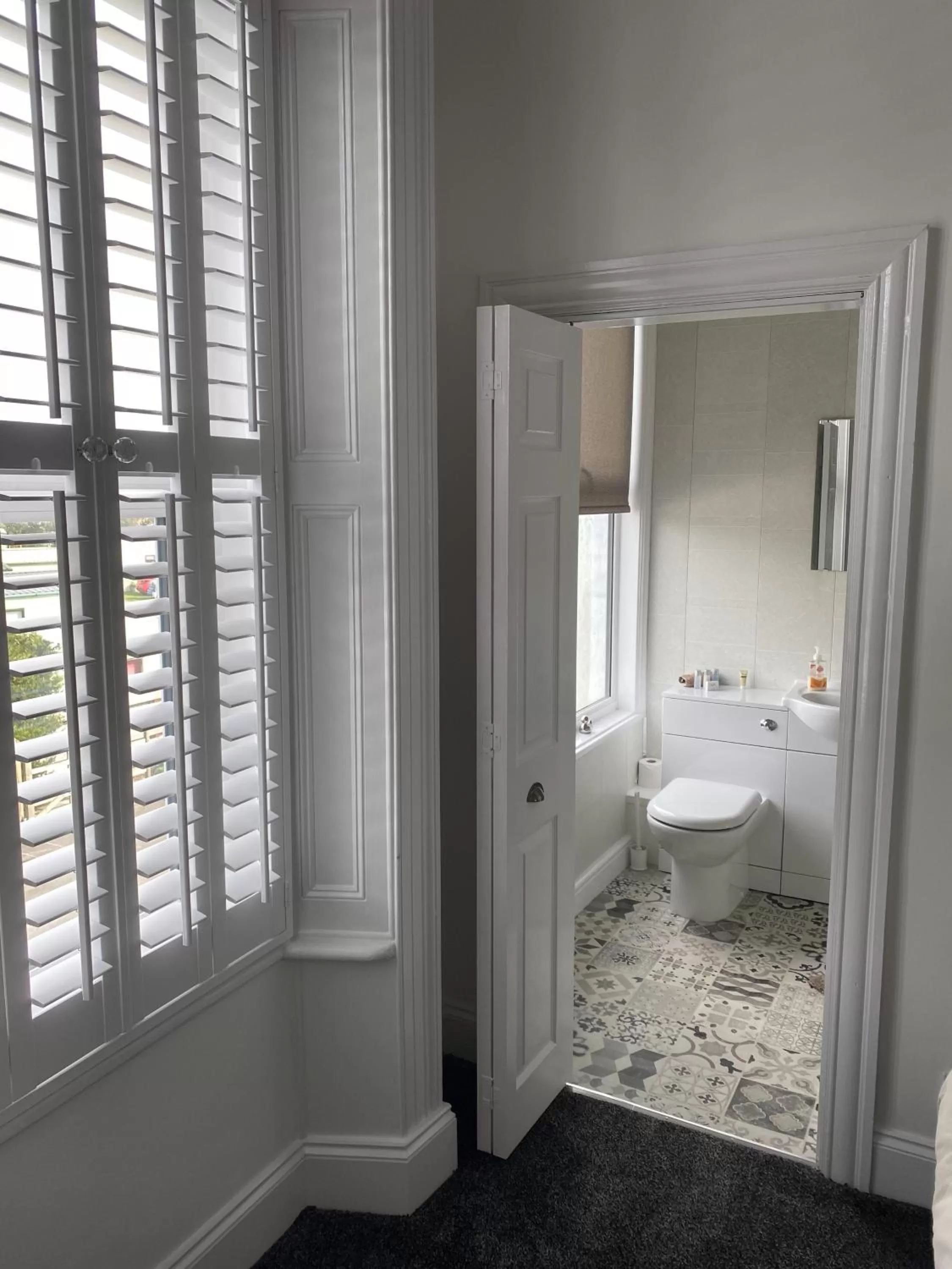 Bathroom in Ugthorpe Lodge Hotel