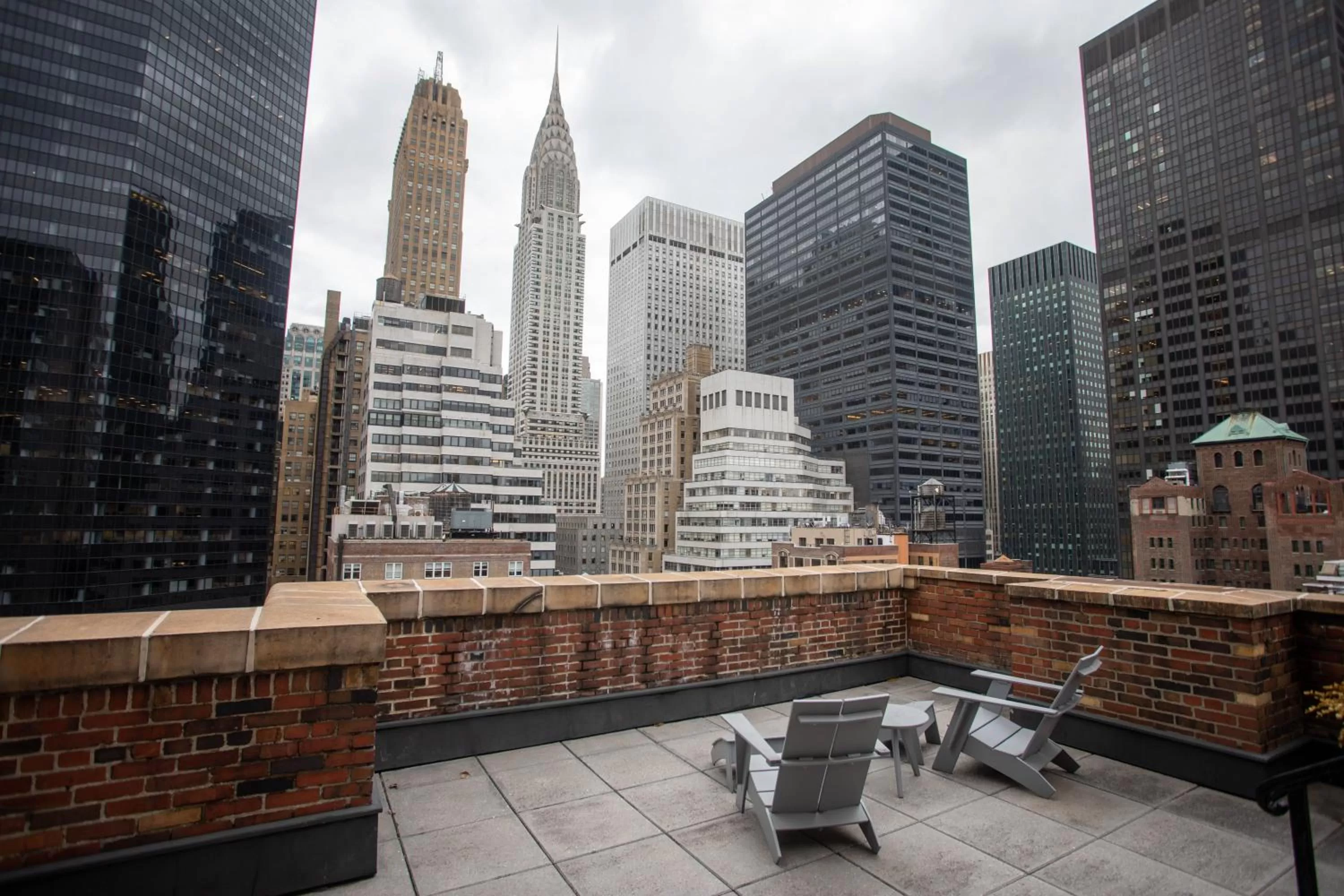 City view in Tuscany by LuxUrban