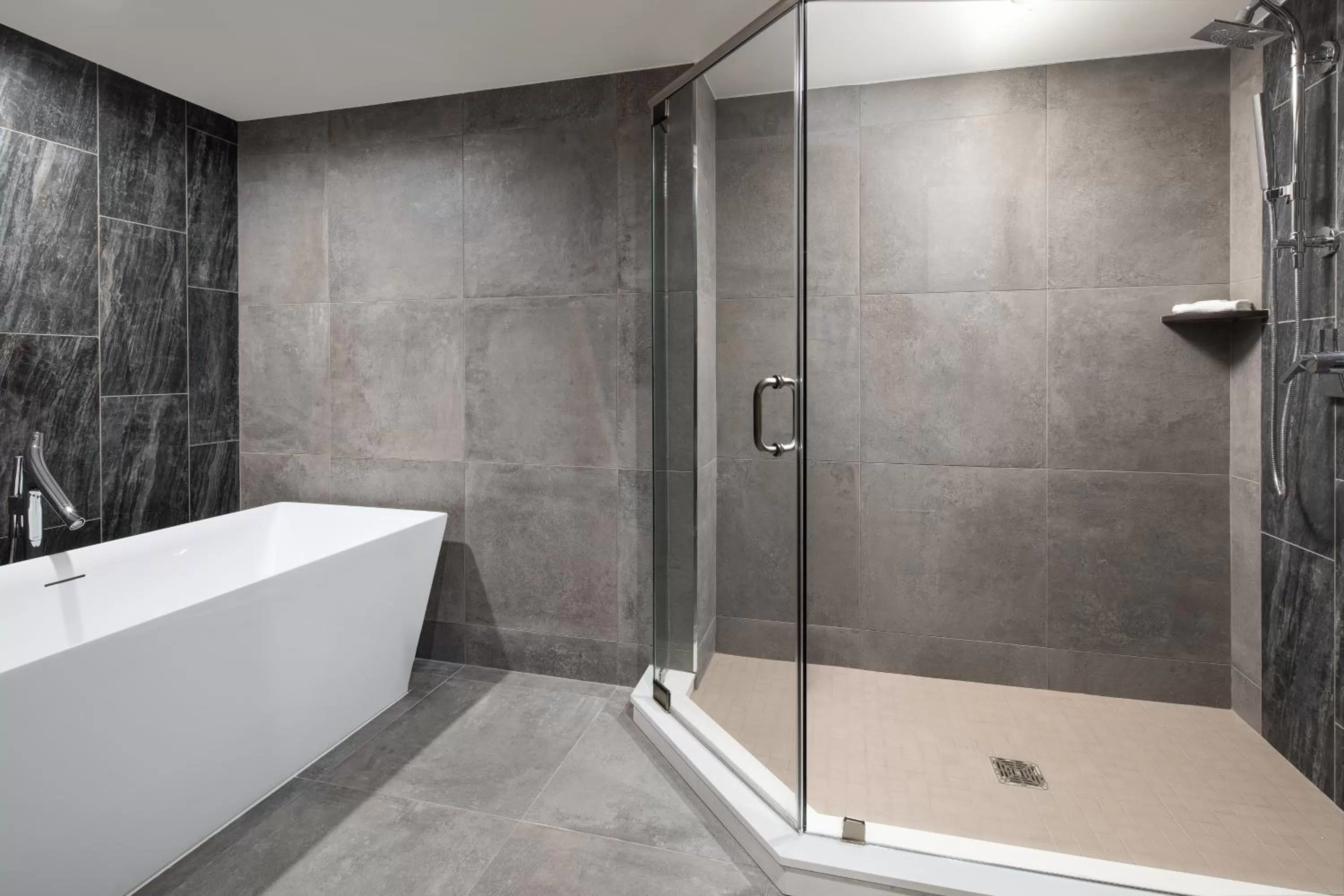 Shower in Dallas-Addison Marriott Quorum by the Galleria