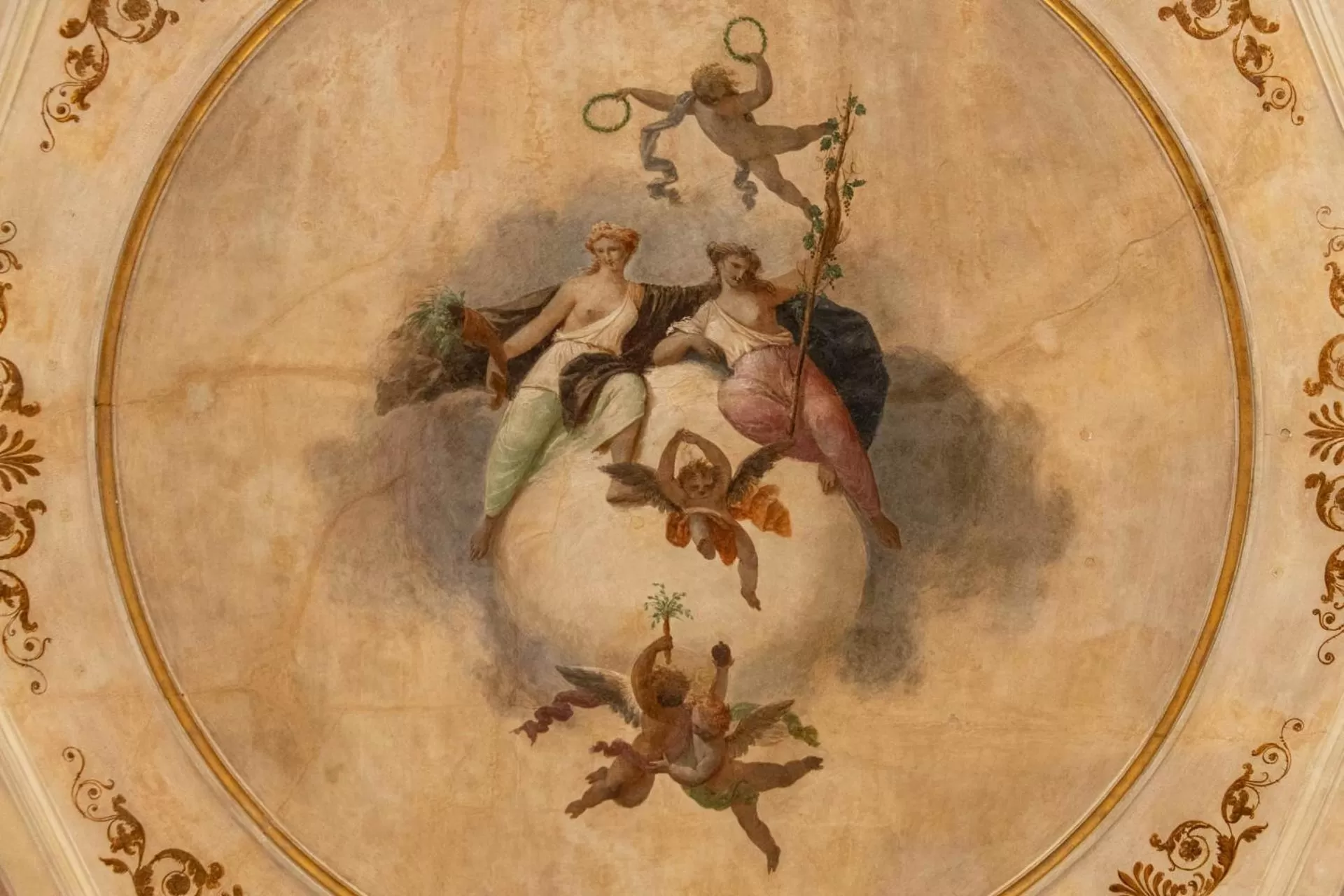 Decorative detail in Ca' Bonfadini Historic Experience