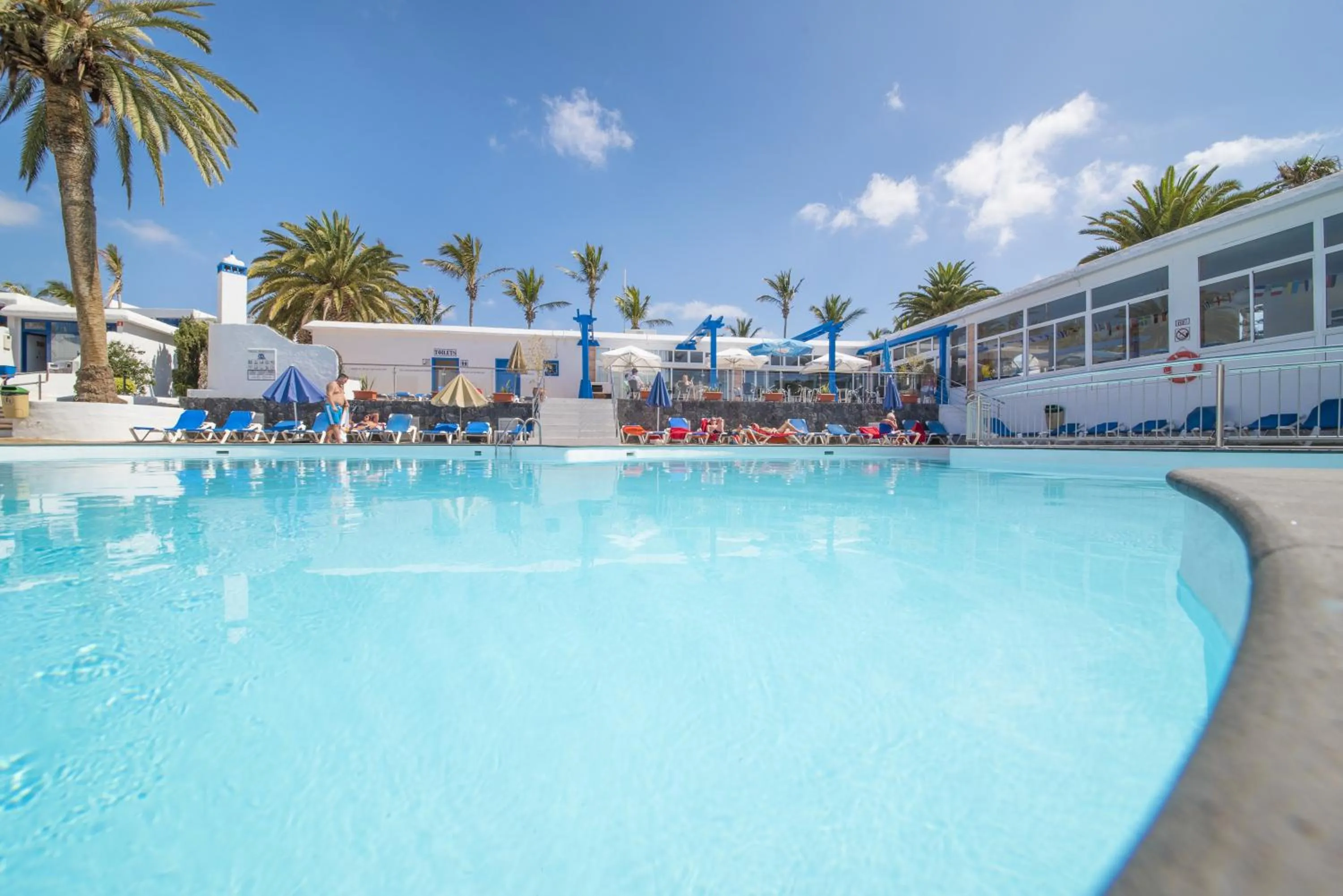 Swimming pool in Apartamentos Jable Bermudas