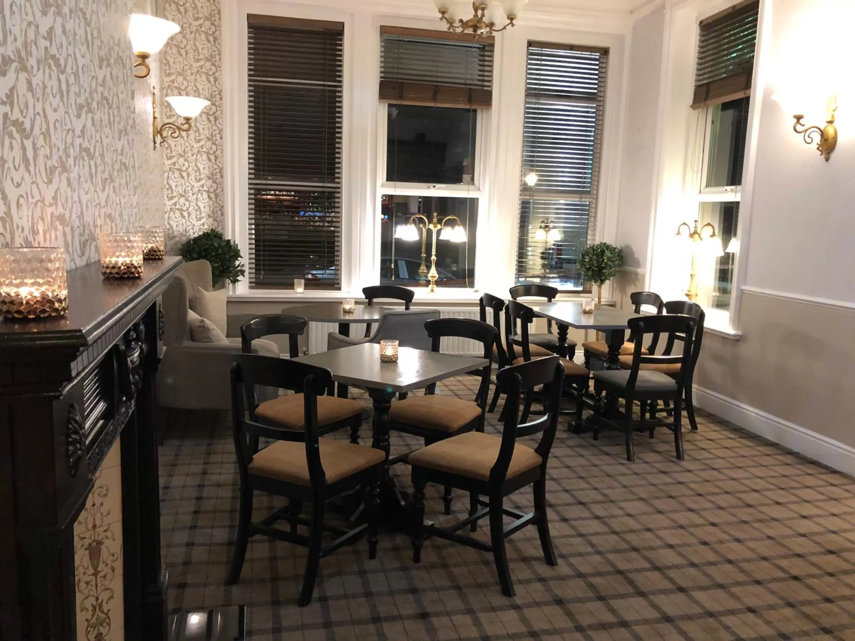 Lounge or bar in The Clarendon Hotel